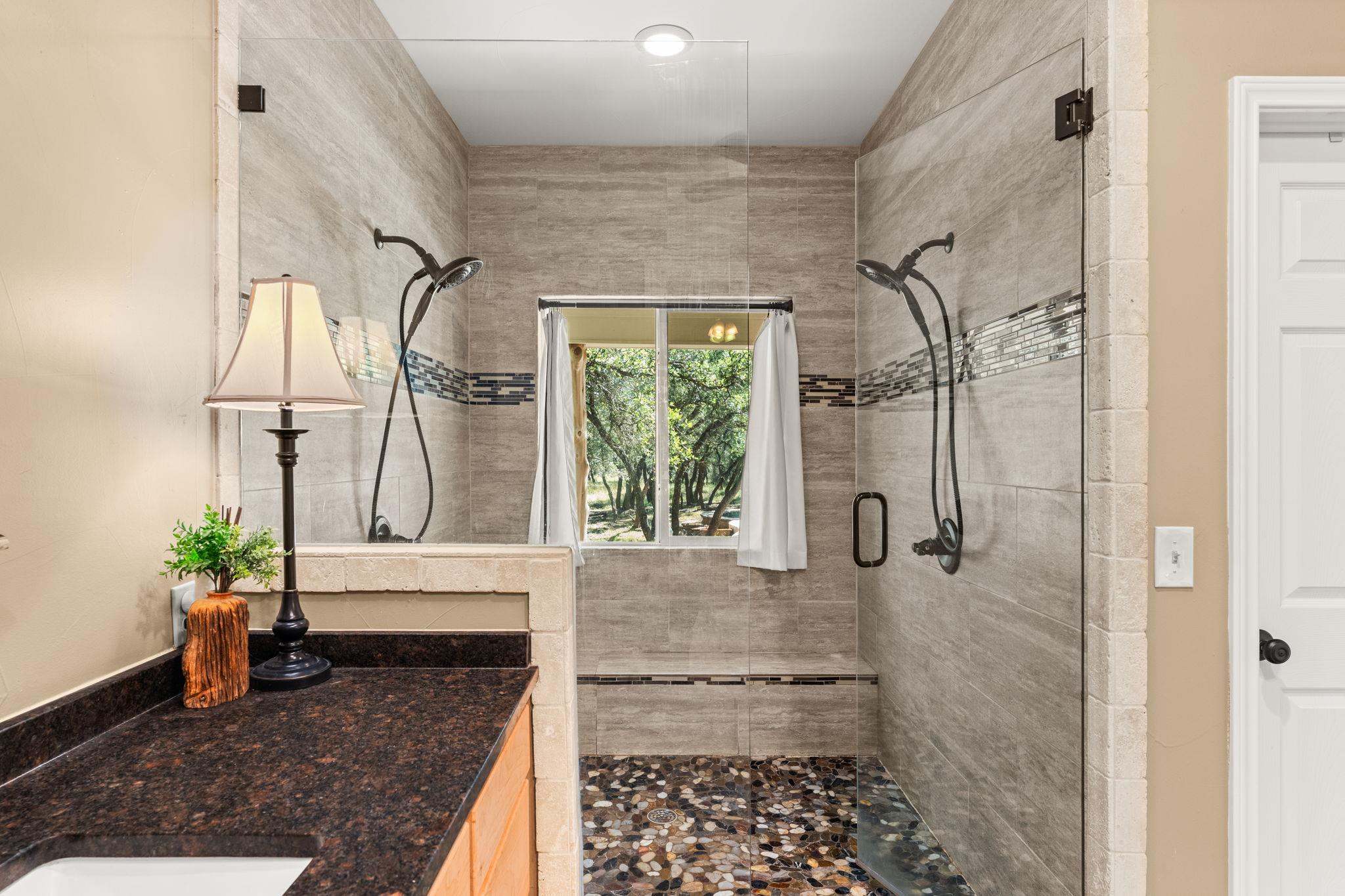 1820 Envoy Pl, Spicewood, TX 78669