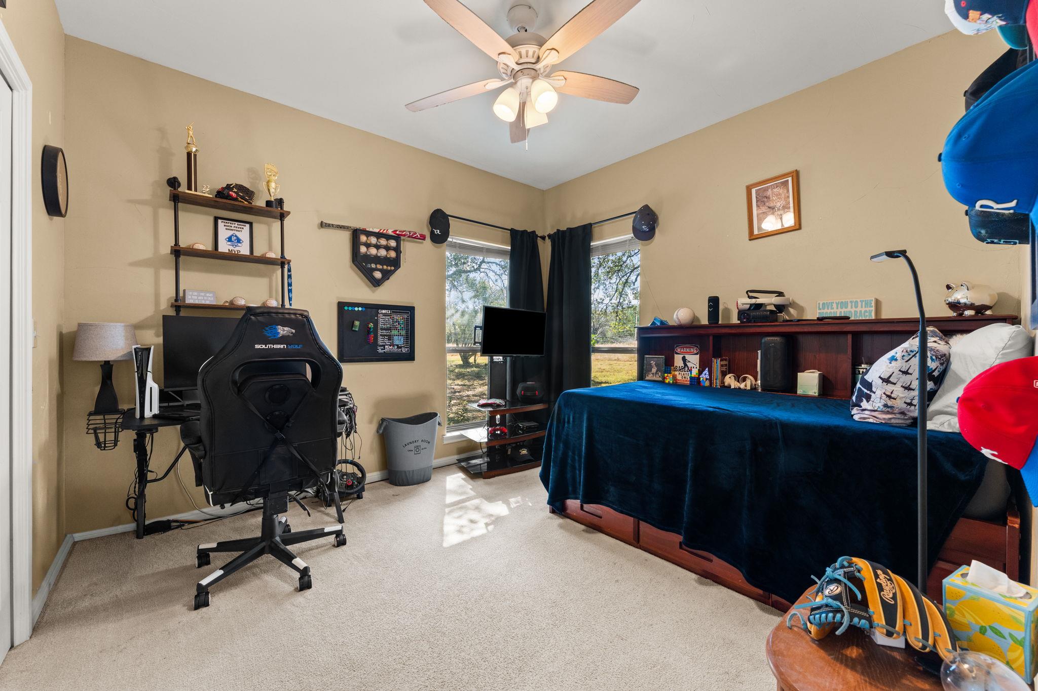 1820 Envoy Pl, Spicewood, TX 78669