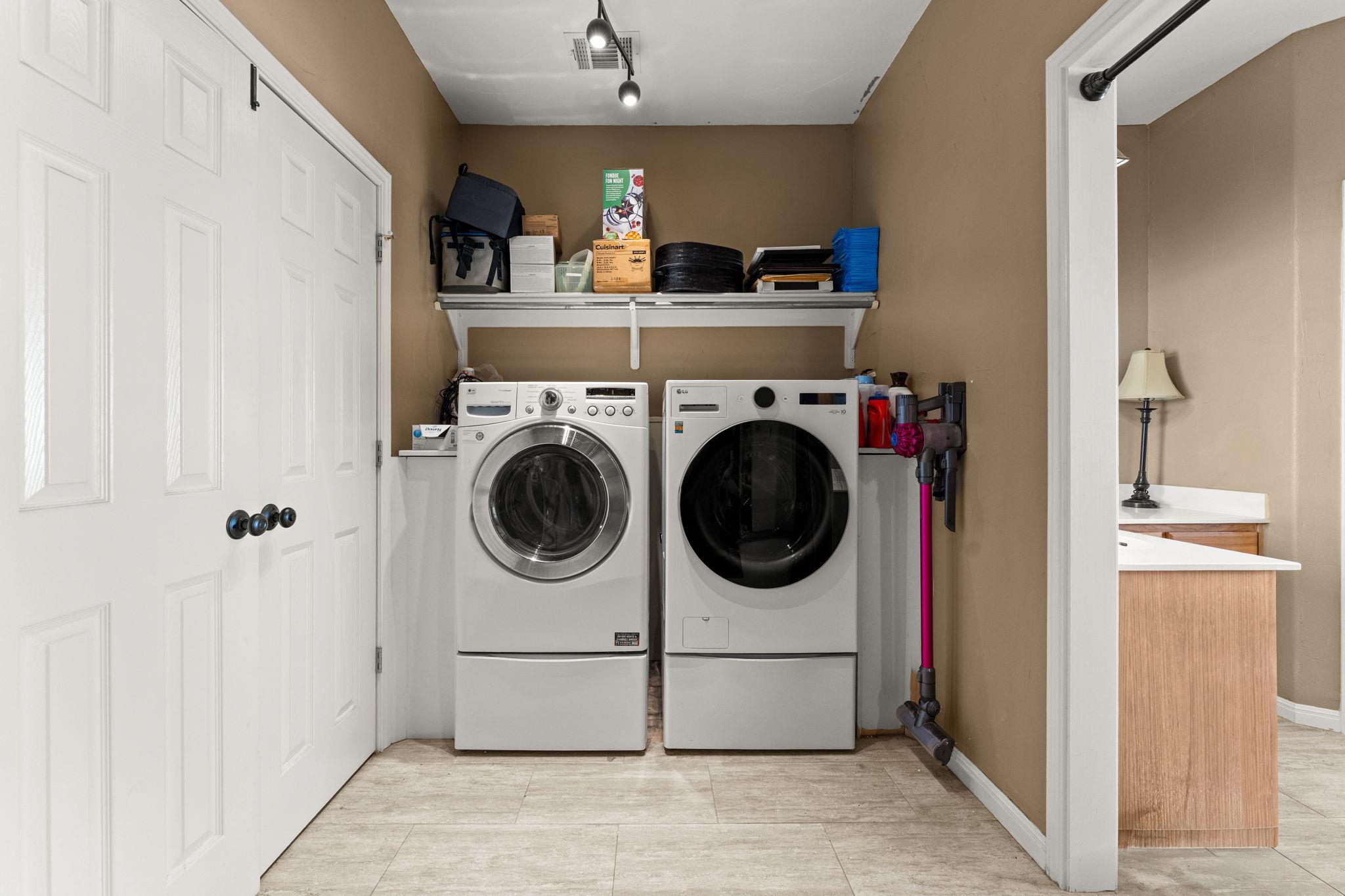 1820 Envoy Pl, Spicewood, TX 78669