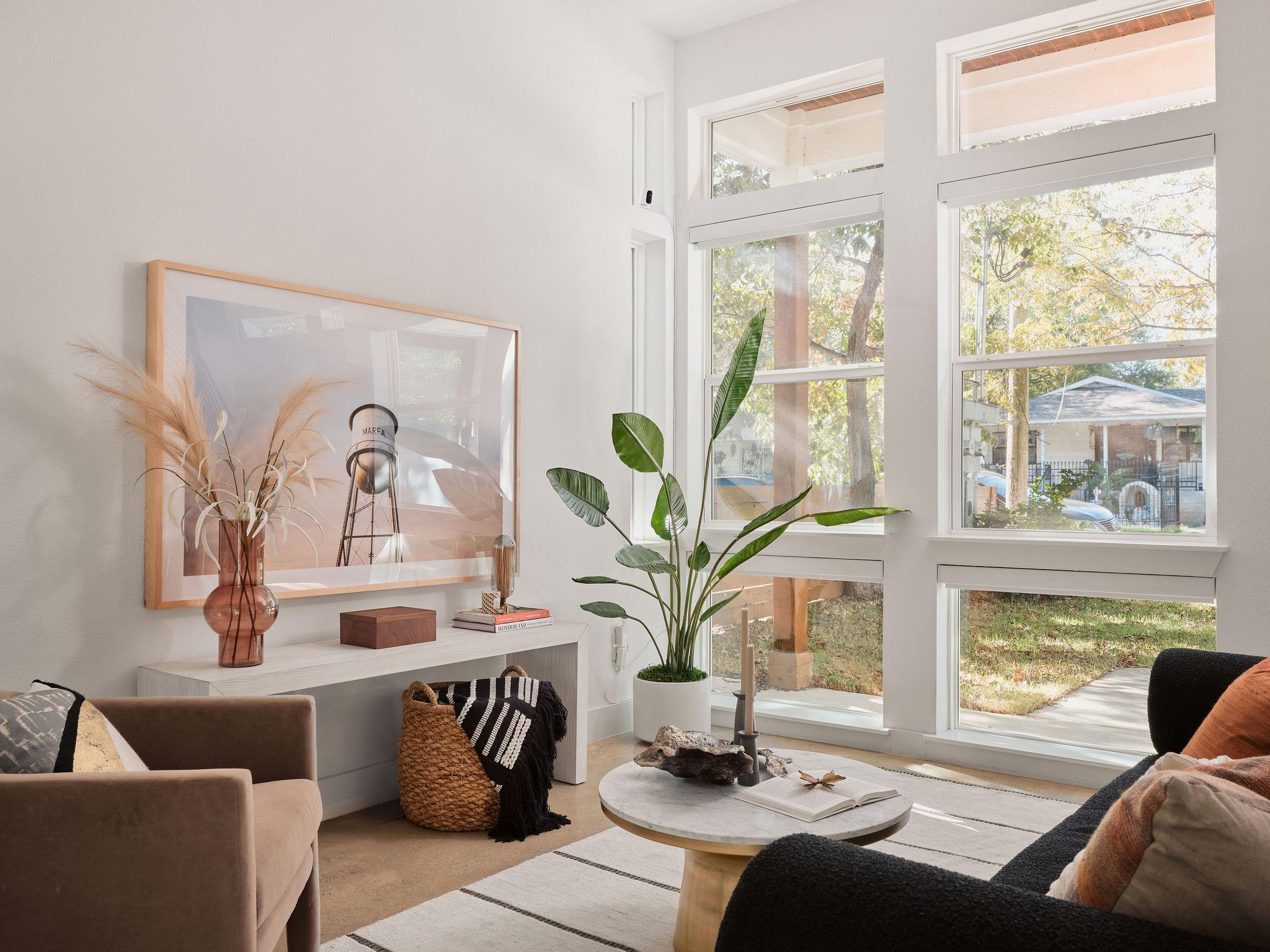 2806 Lyons Rd # 1, Austin, TX 78702