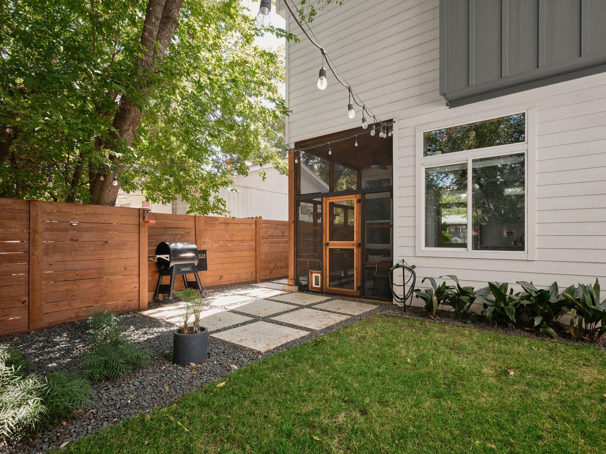 2806 Lyons Rd # 1, Austin, TX 78702