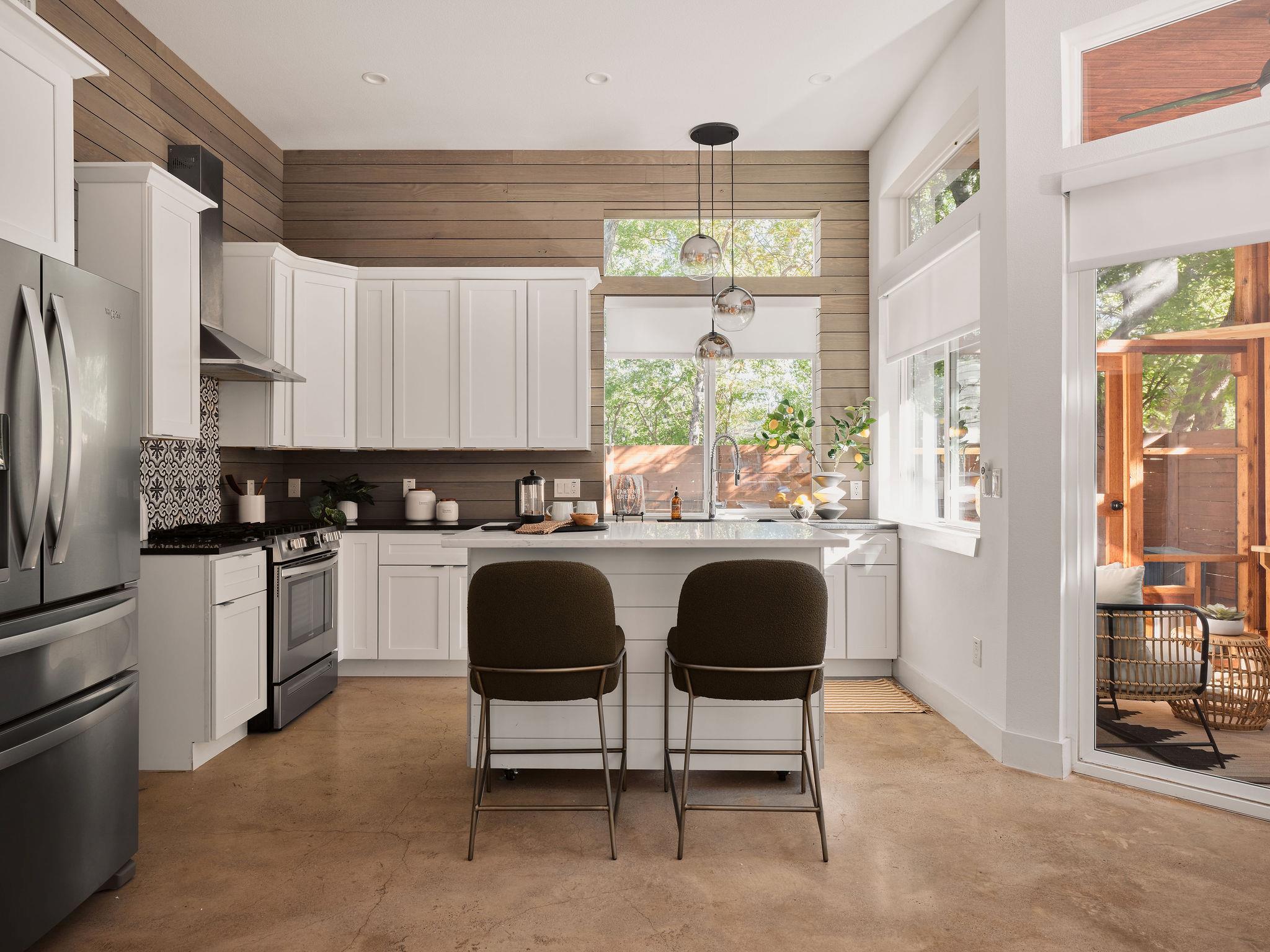 2806 Lyons Rd # 1, Austin, TX 78702