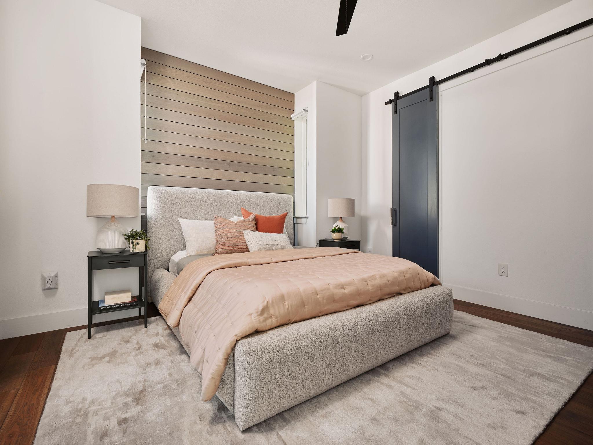 2806 Lyons Rd # 1, Austin, TX 78702