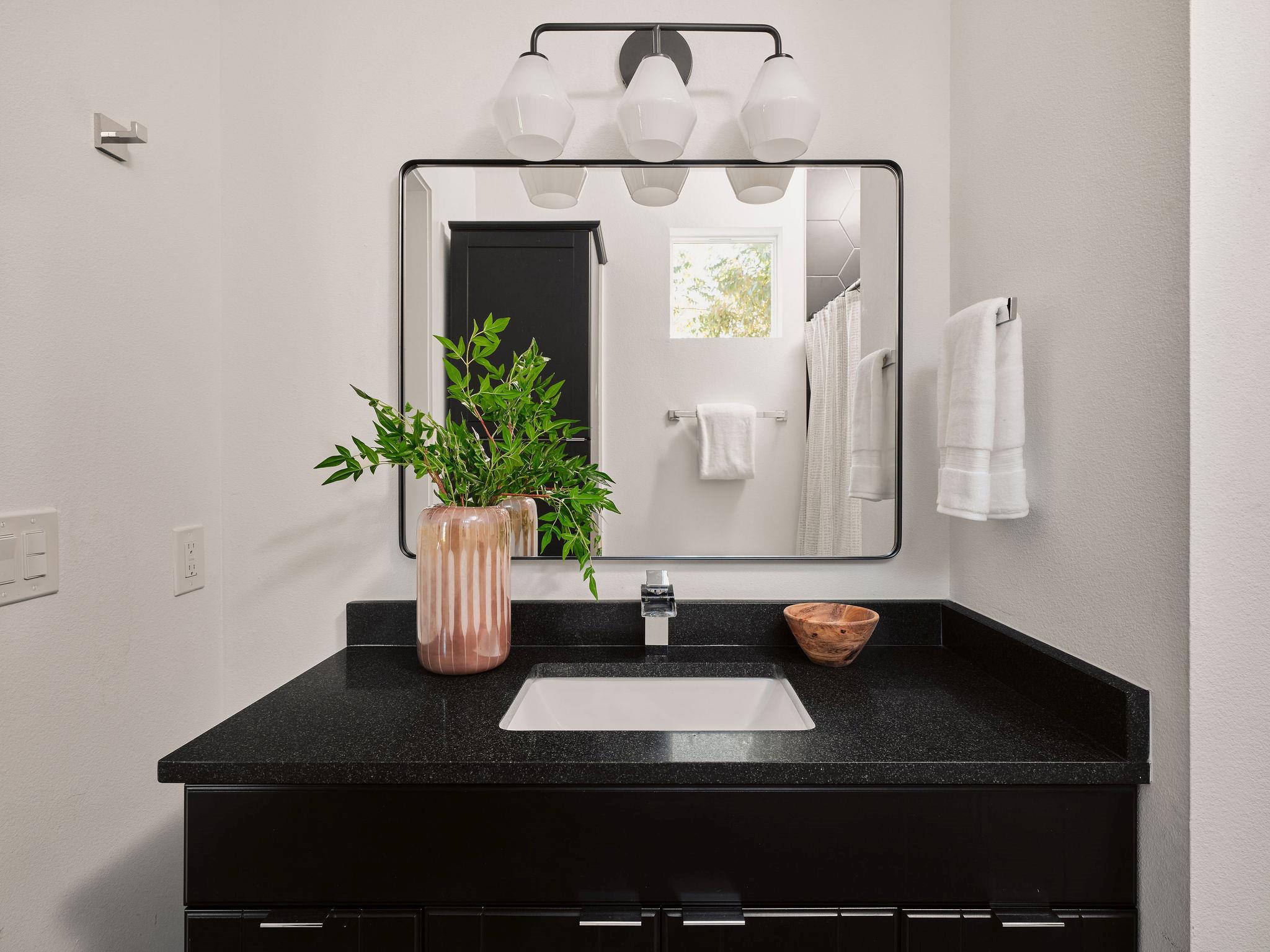 2806 Lyons Rd # 1, Austin, TX 78702