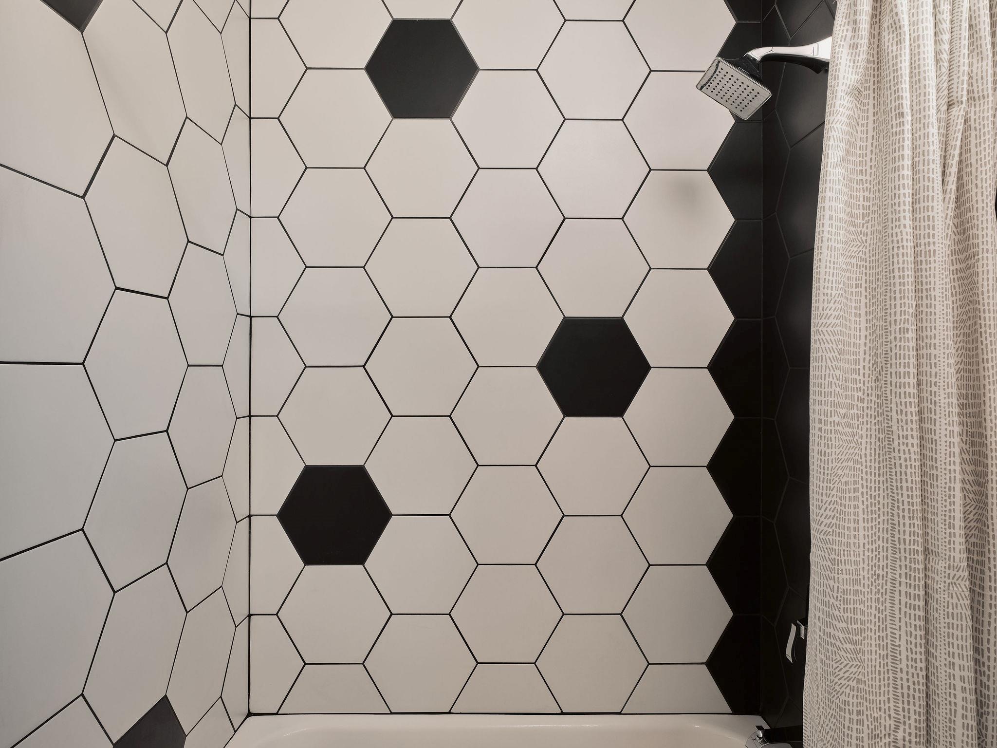 2806 Lyons Rd # 1, Austin, TX 78702