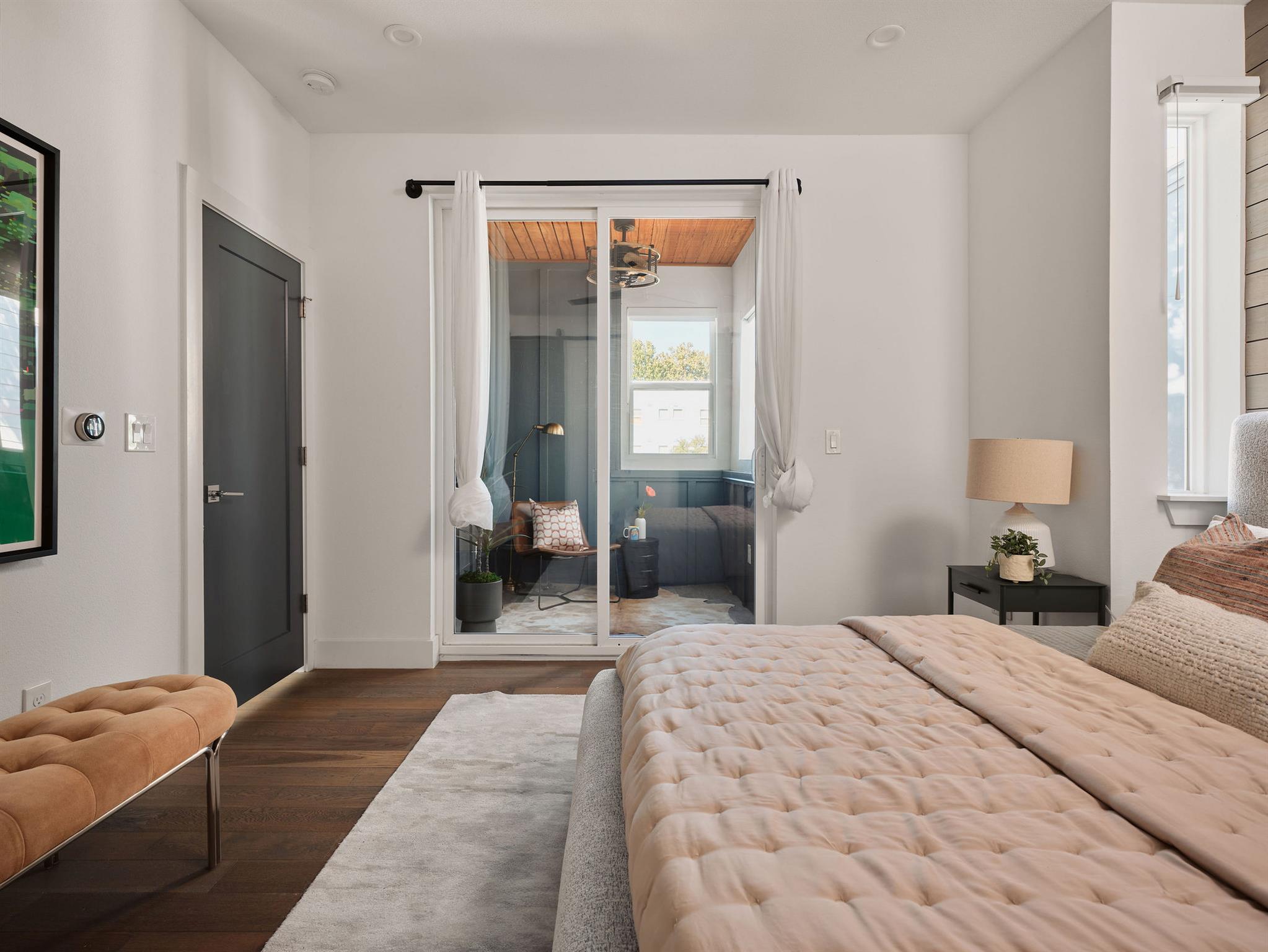 2806 Lyons Rd # 1, Austin, TX 78702