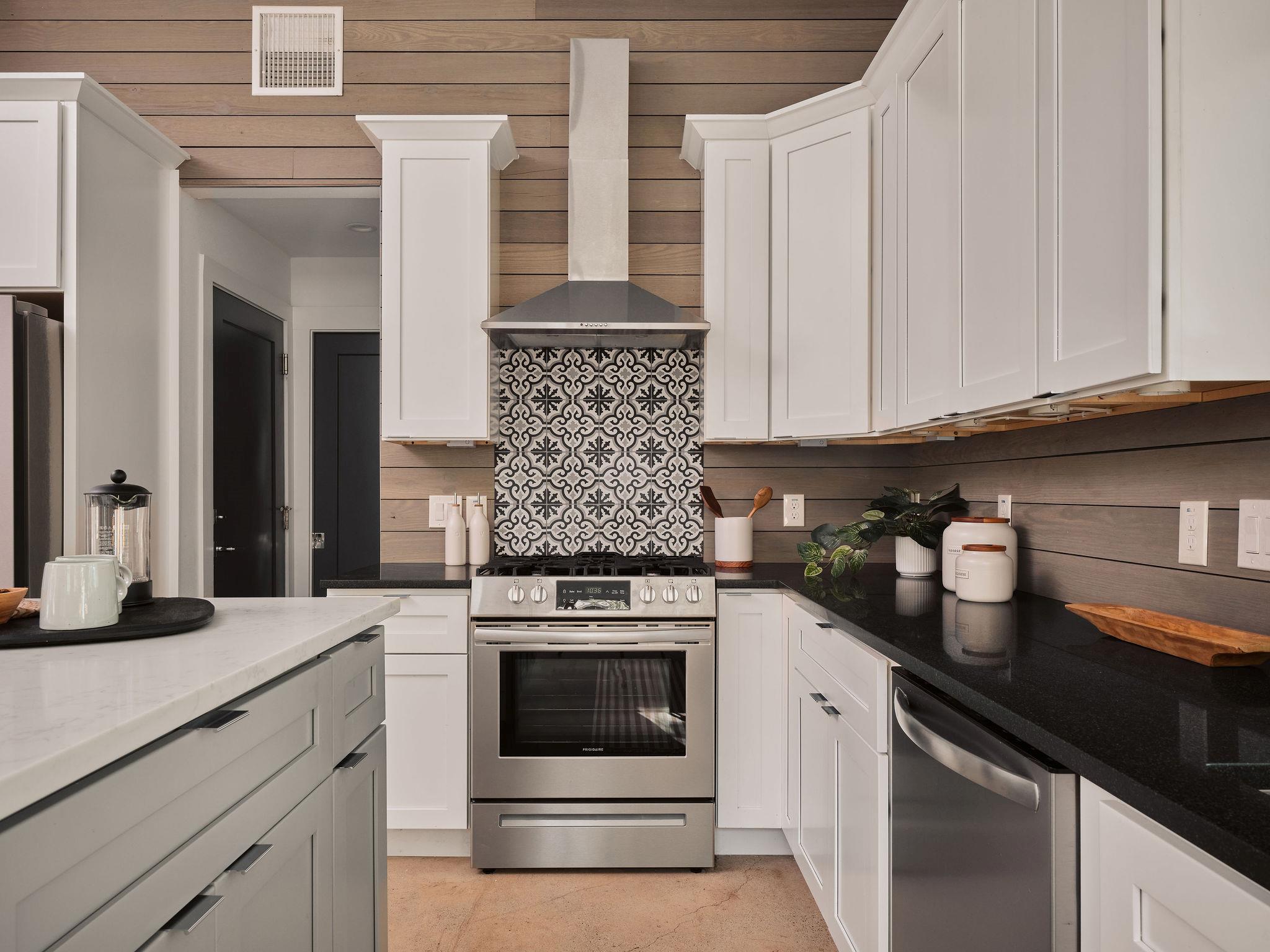 2806 Lyons Rd # 1, Austin, TX 78702