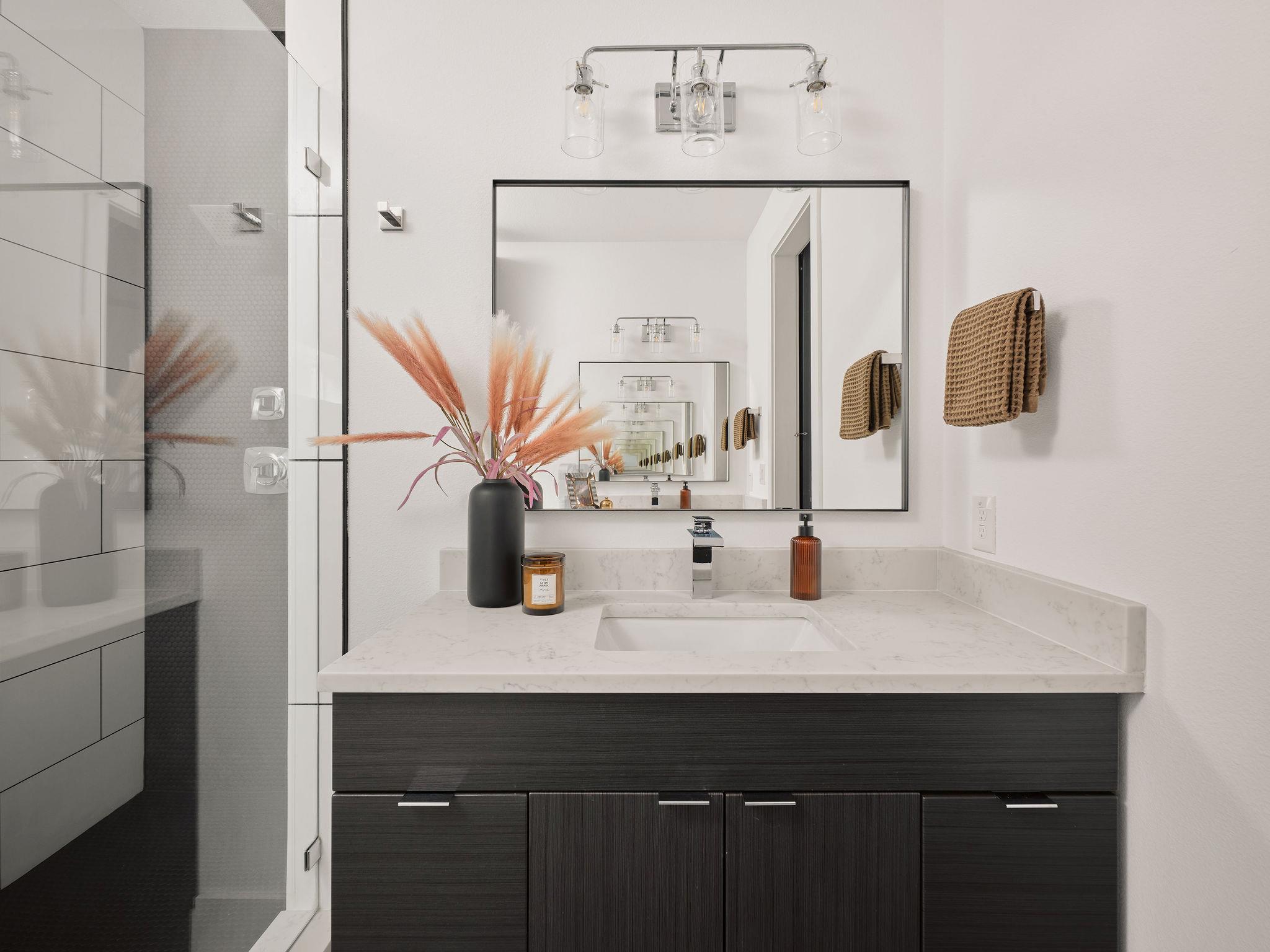 2806 Lyons Rd # 1, Austin, TX 78702