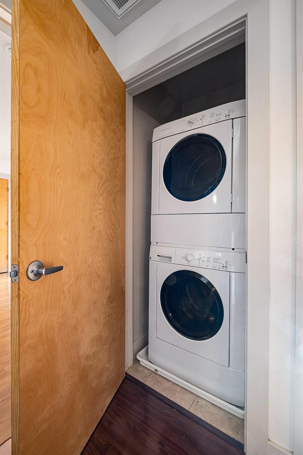 1101 Grove Blvd # 304, Austin, TX 78741