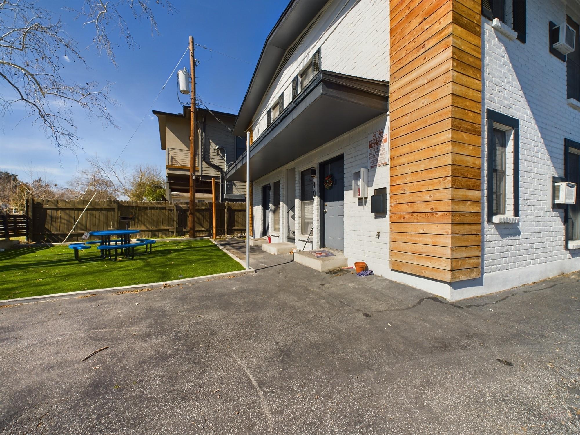 5300 Guadalupe St # 6201, Austin, TX 78751