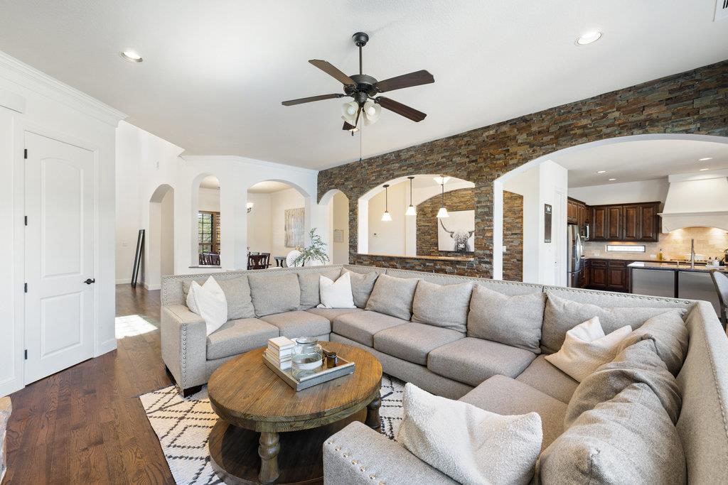 17213 Rush Pea Cir, Austin, TX 78738