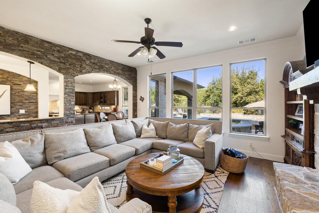 17213 Rush Pea Cir, Austin, TX 78738