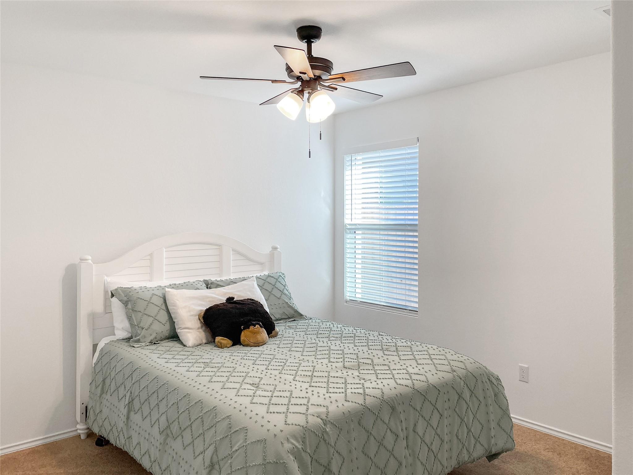 126 Allegro Dr, Hutto, TX 78634