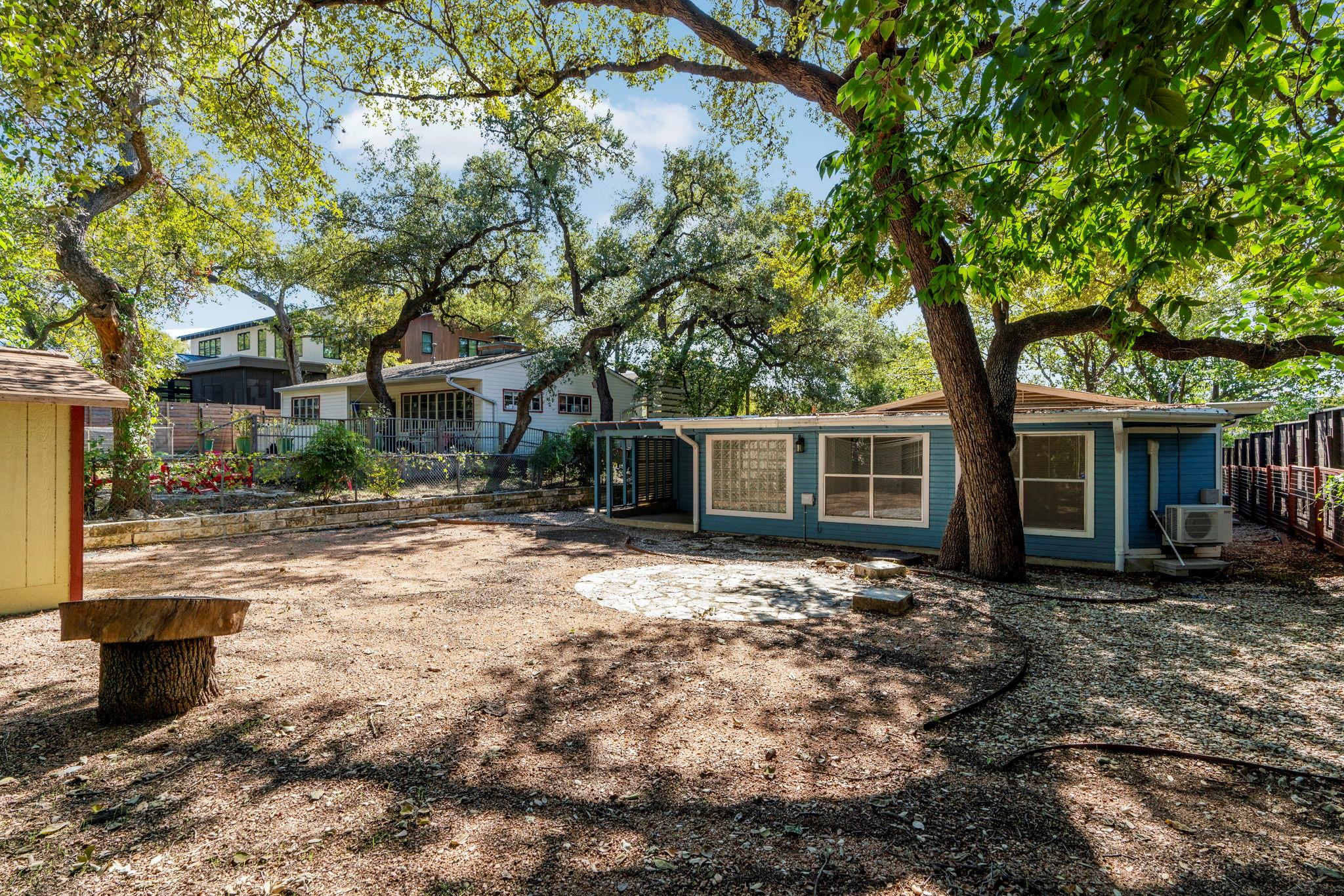 1504 W 39th 1/2 St, Austin, TX 78756