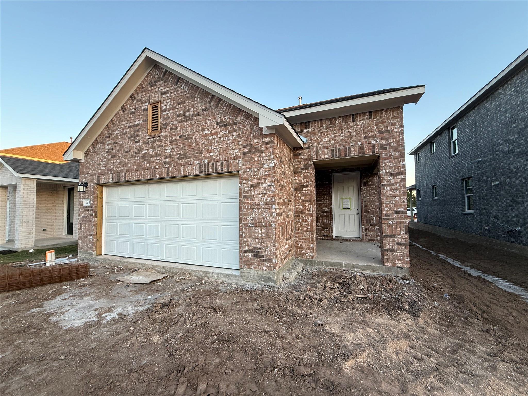 121 Baron Von Gator Dr, San Marcos, TX 78666