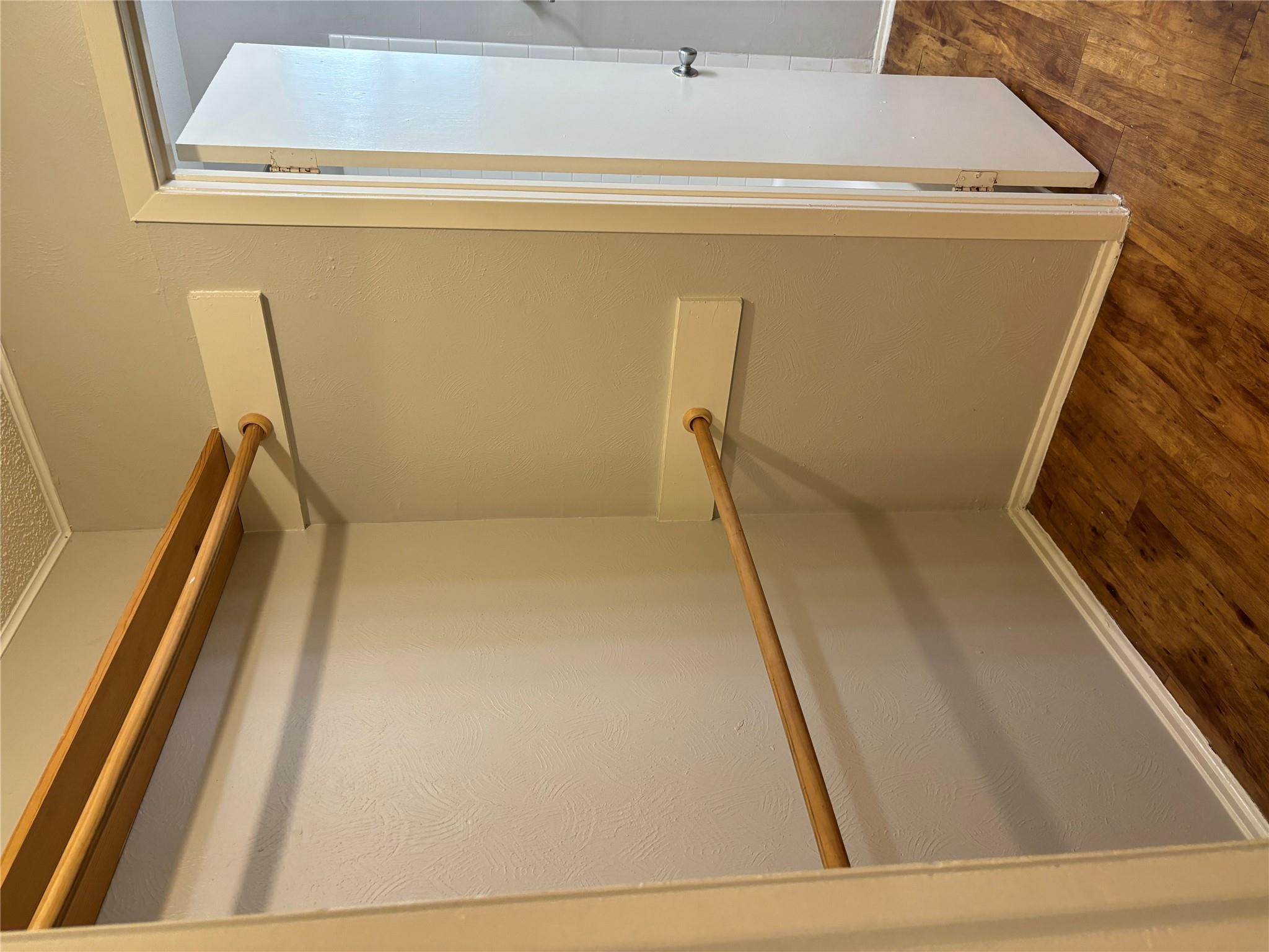 317 W 35th St # B, Austin, TX 78705