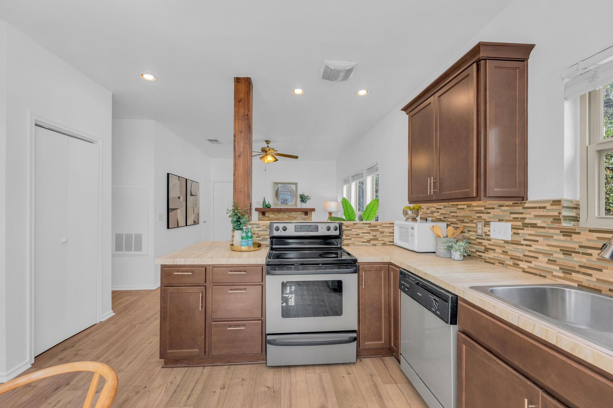 2414 Longview St # 101, Austin, TX 78705