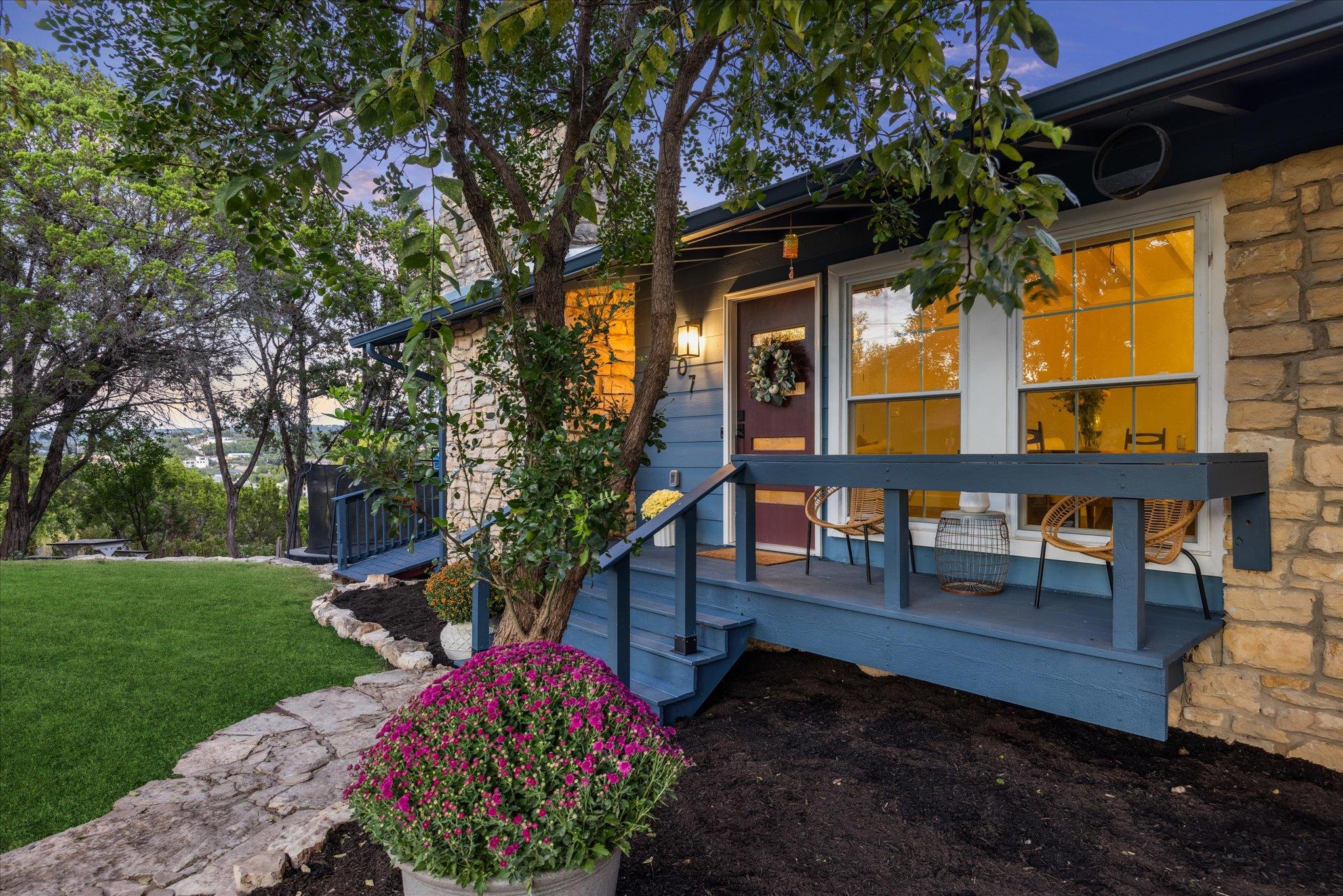 6407 Lynn Ln, Lago Vista, TX 78645