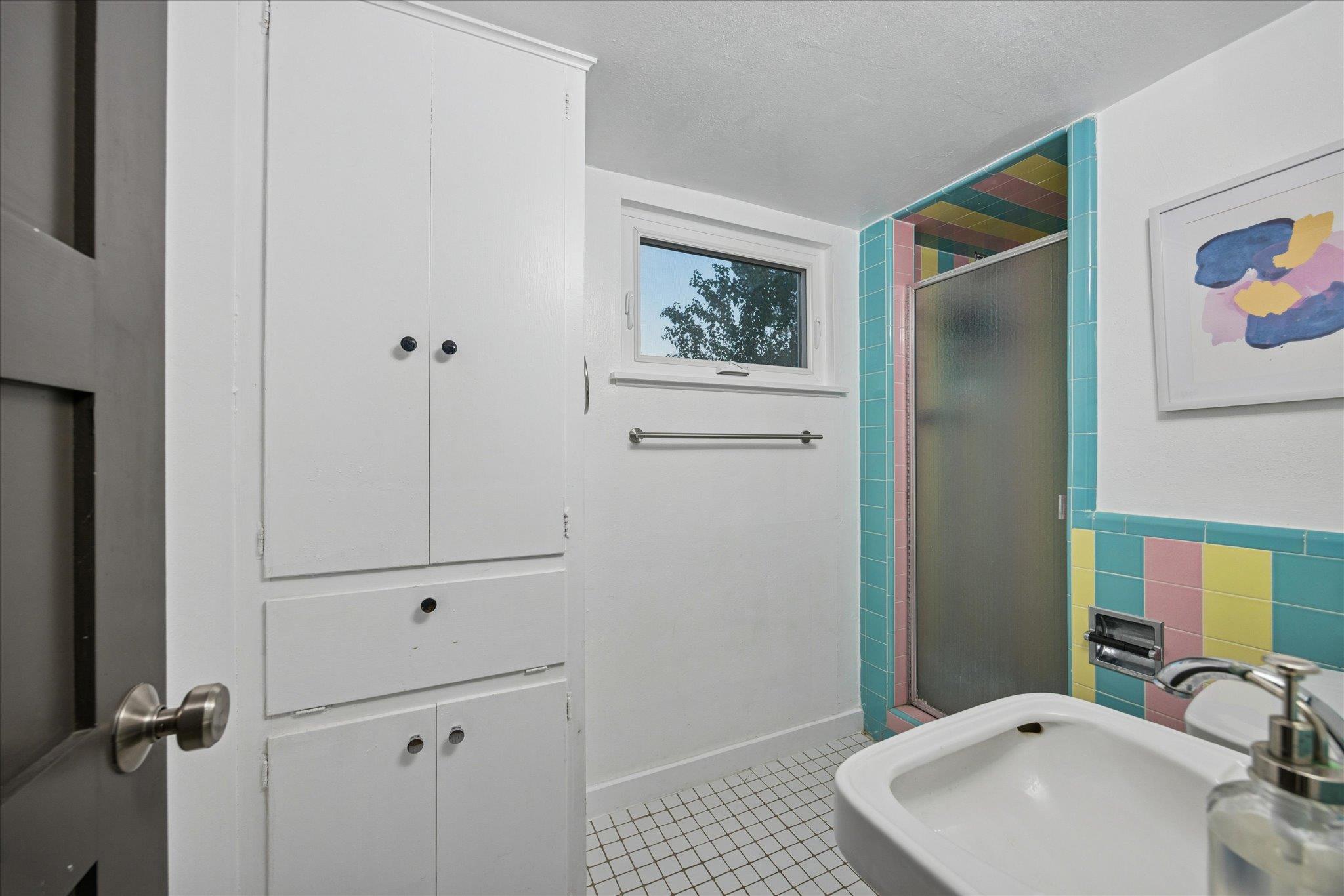 6407 Lynn Ln, Lago Vista, TX 78645