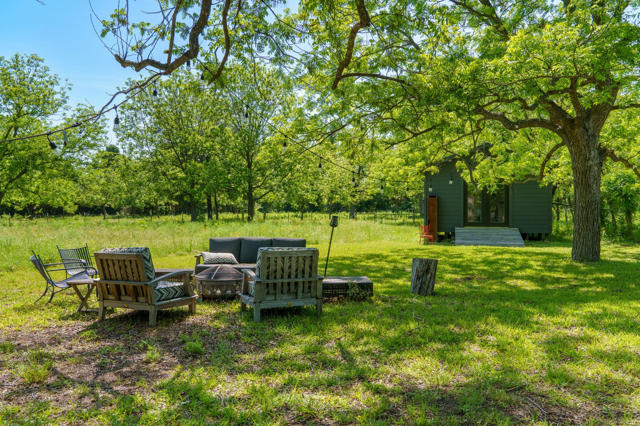 800 Spur 191, Spicewood, TX 78669