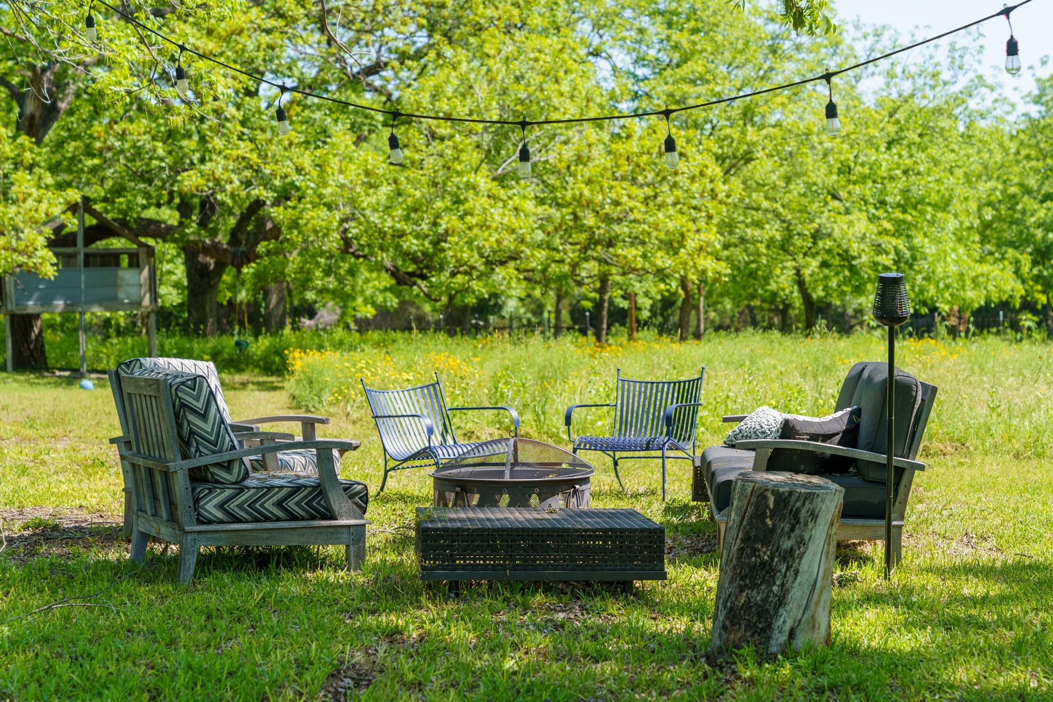 800 Spur 191, Spicewood, TX 78669