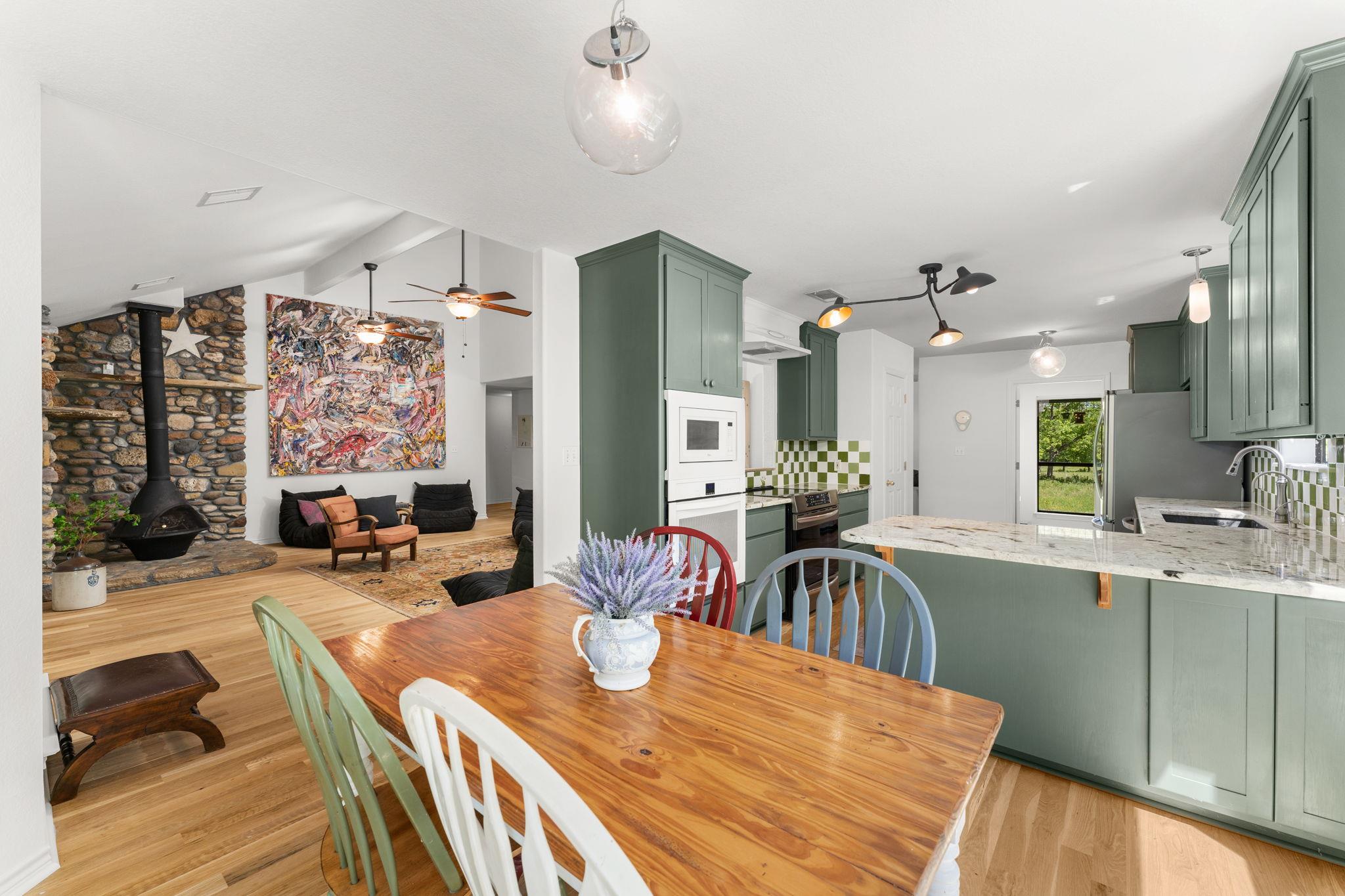 800 Spur 191, Spicewood, TX 78669