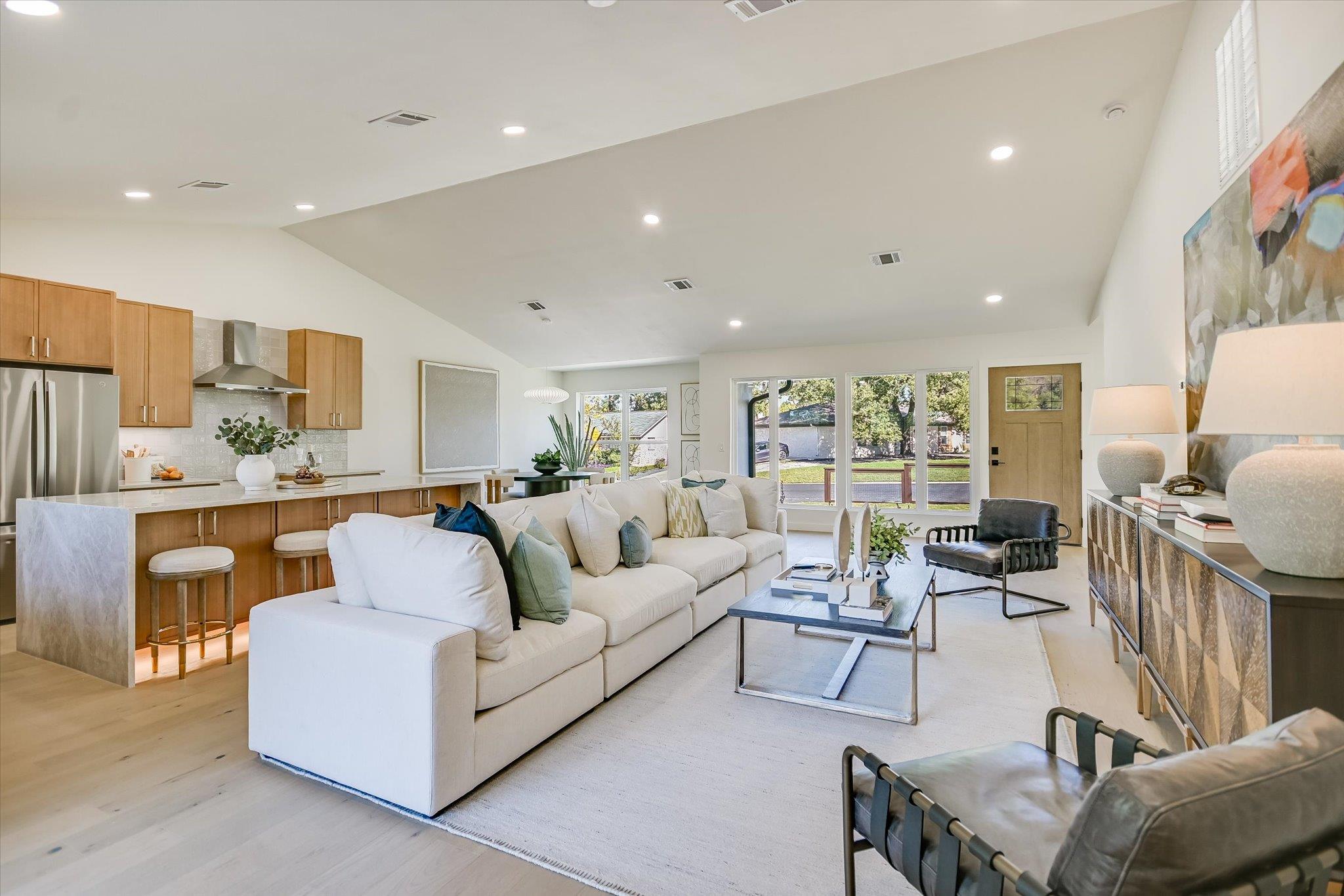 2401 Rogge Ln, Austin, TX 78723