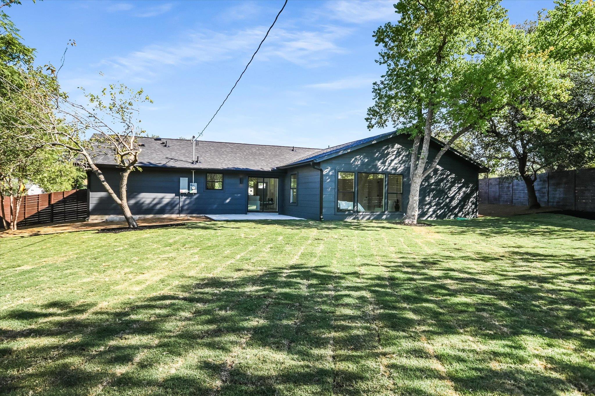 2401 Rogge Ln, Austin, TX 78723