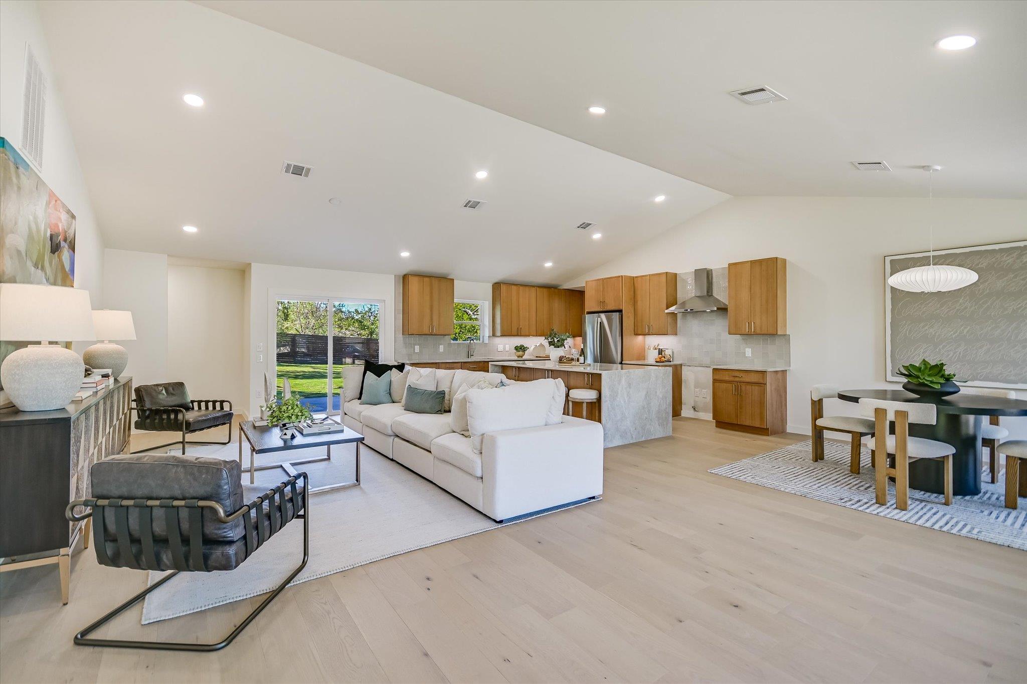 2401 Rogge Ln, Austin, TX 78723