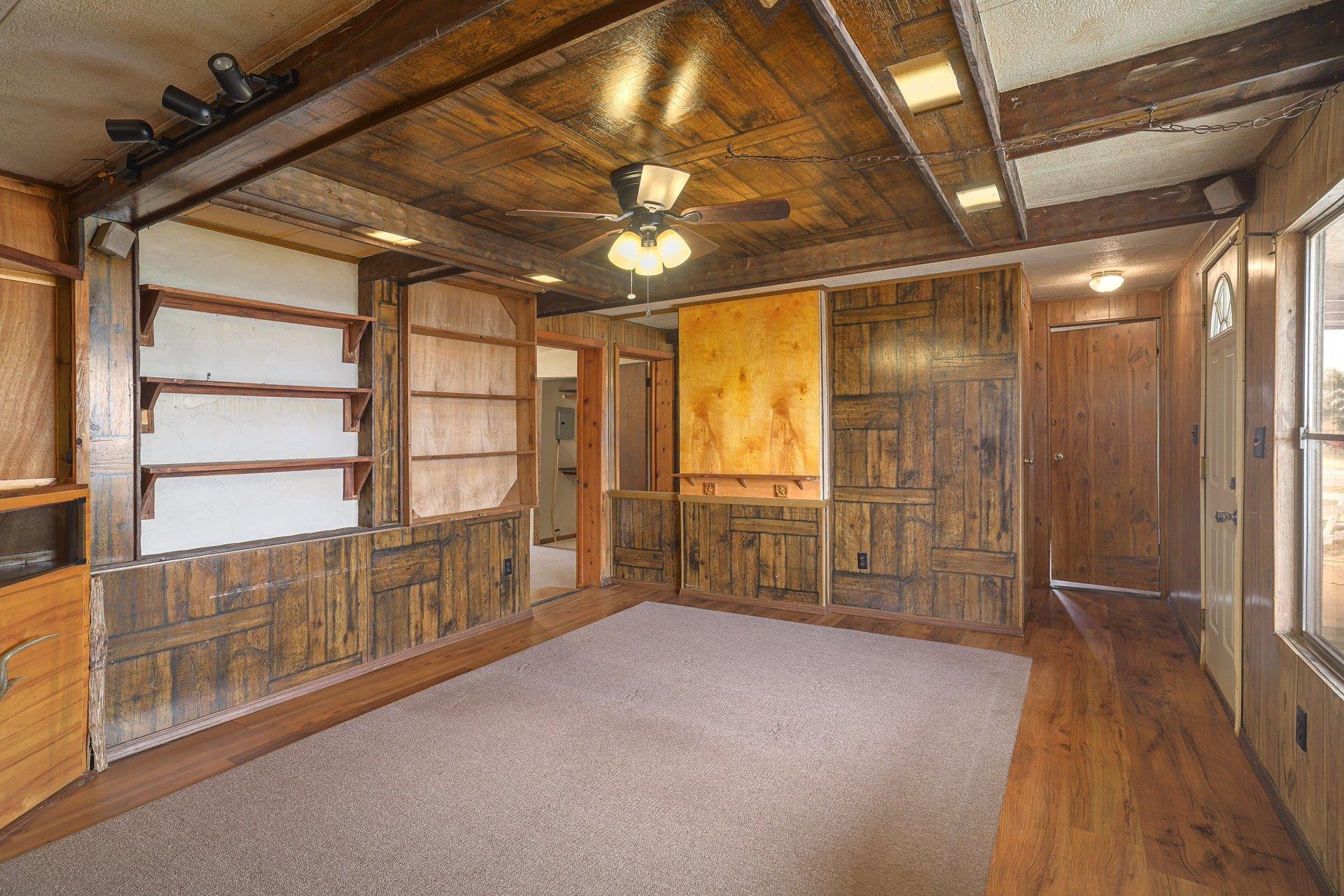 9054 Fm 713, Dale, TX 78616