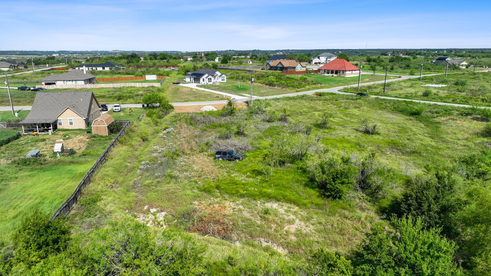 296 E Ridge Ln, Niederwald, TX 78640
