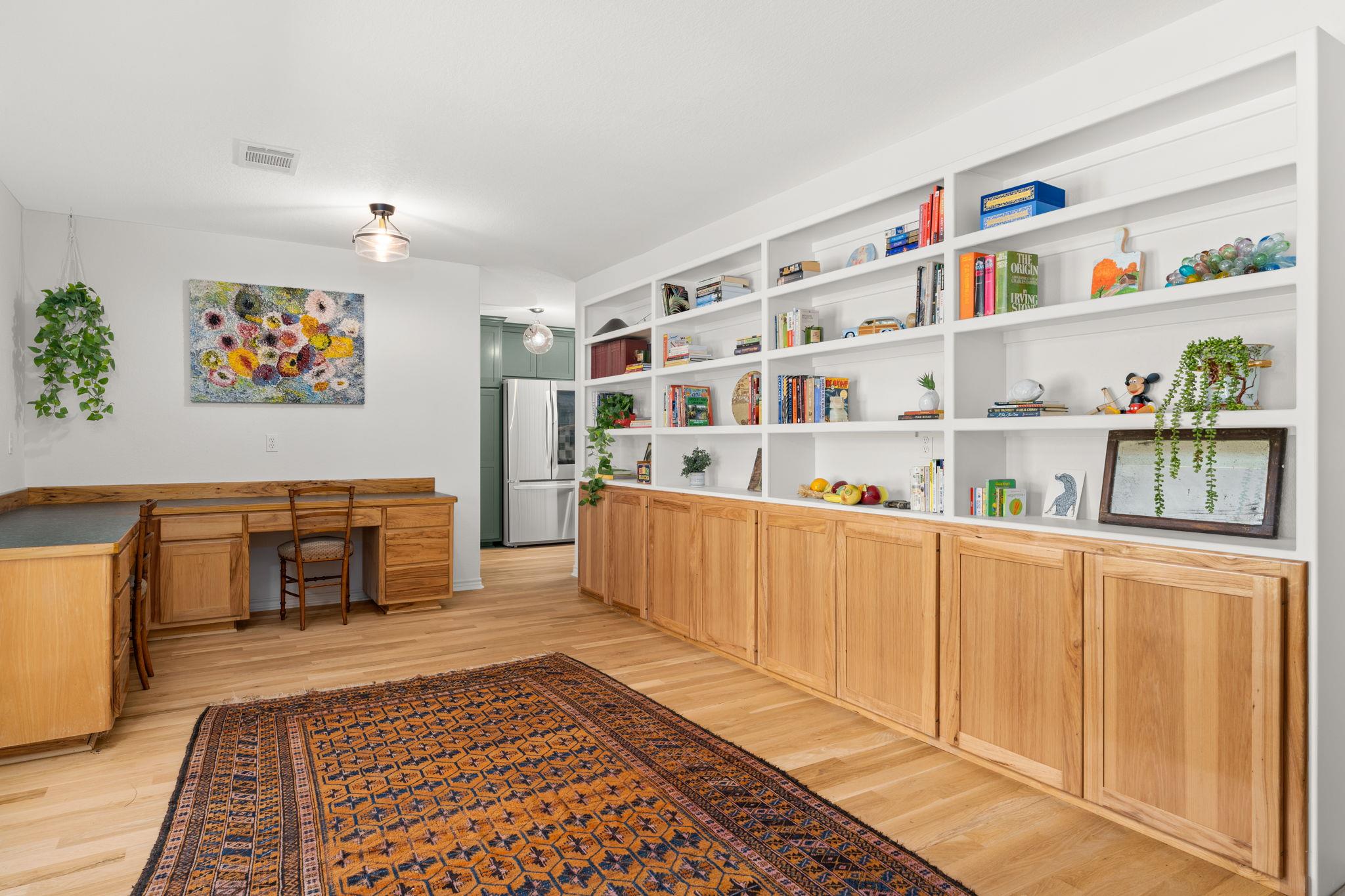 800 Spur 191, Spicewood, TX 78669