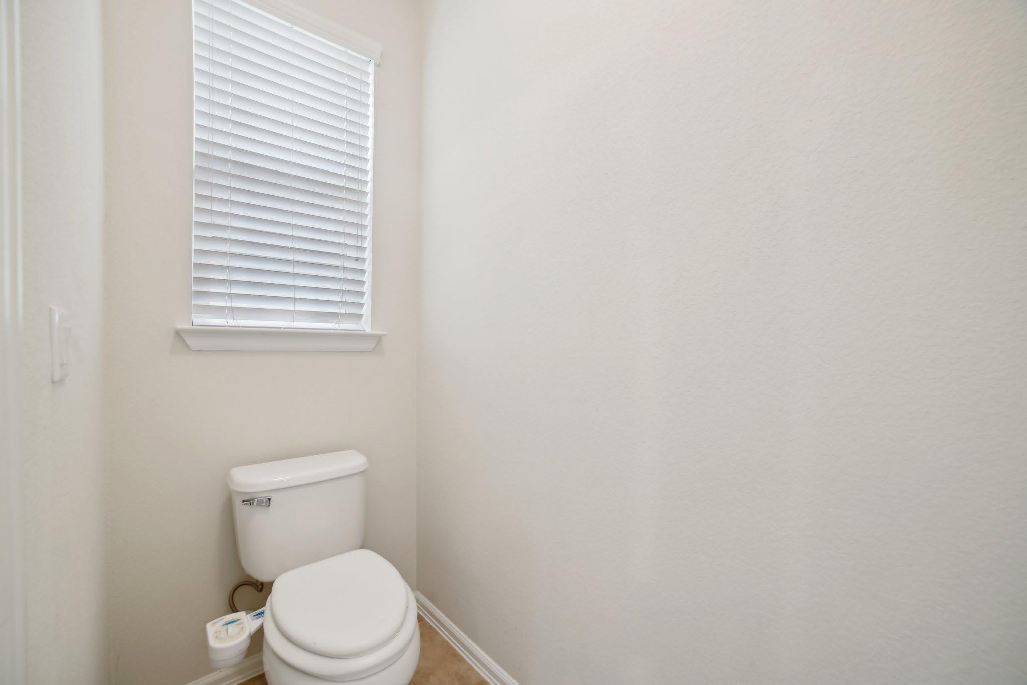 207 Trinity Ln, Georgetown, TX 78633