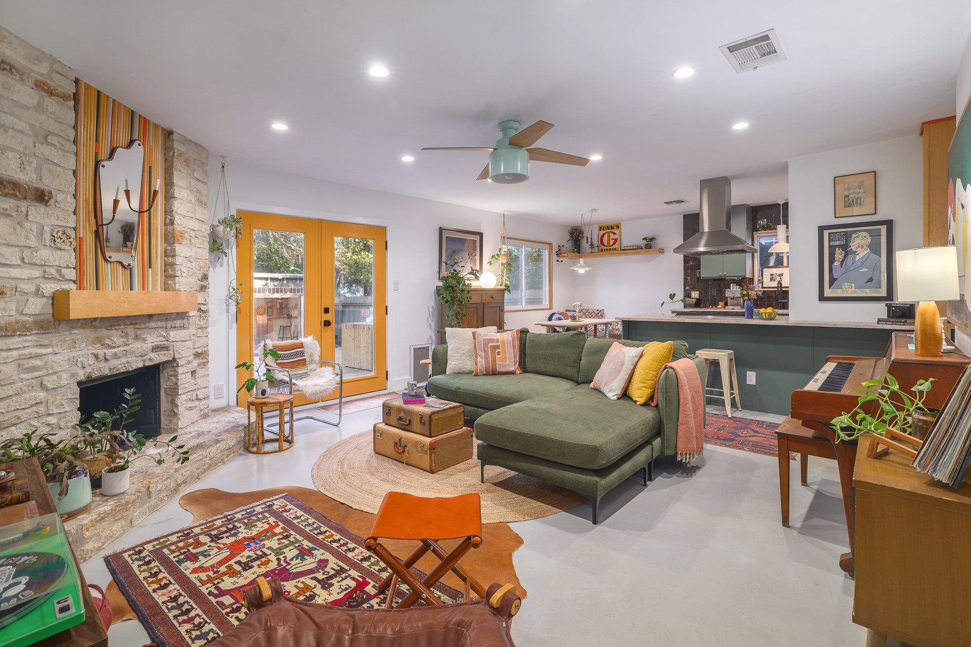 7801 Wakefield Dr, Austin, TX 78749