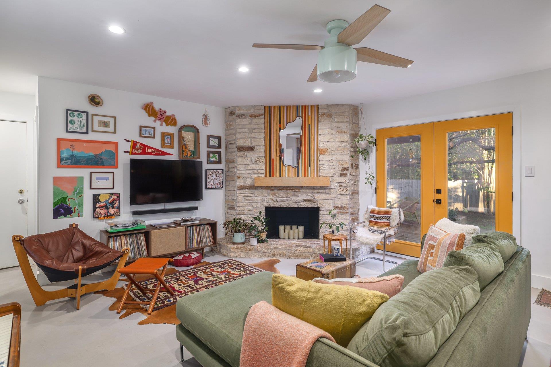 7801 Wakefield Dr, Austin, TX 78749