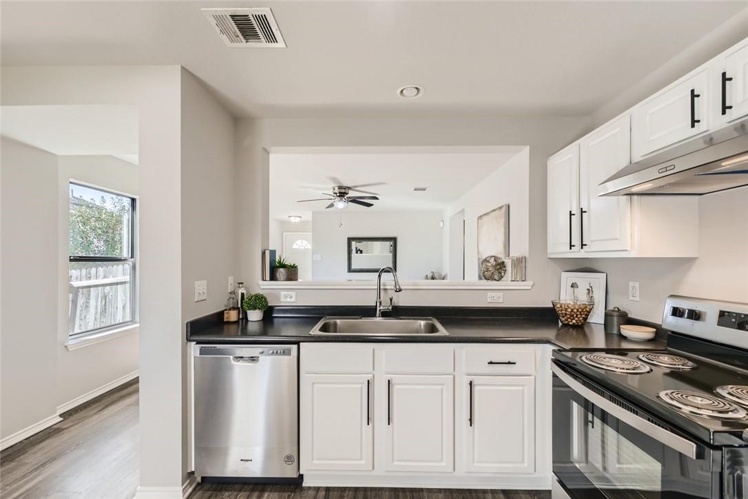 177 Karrie Dr, Kyle, TX 78640