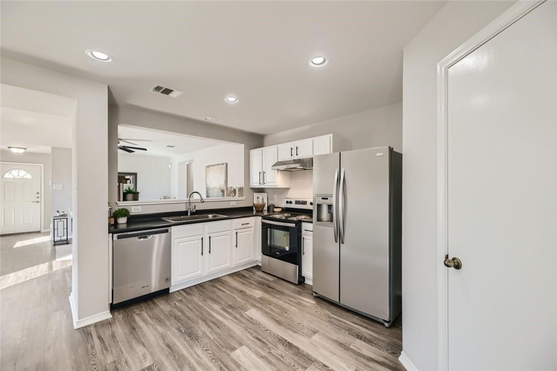 177 Karrie Dr, Kyle, TX 78640