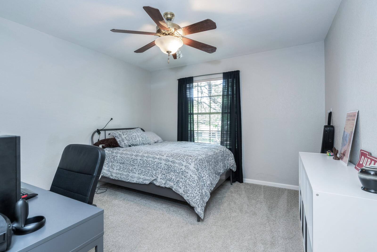 17520 Klamath Falls Dr, Round Rock, TX 78681