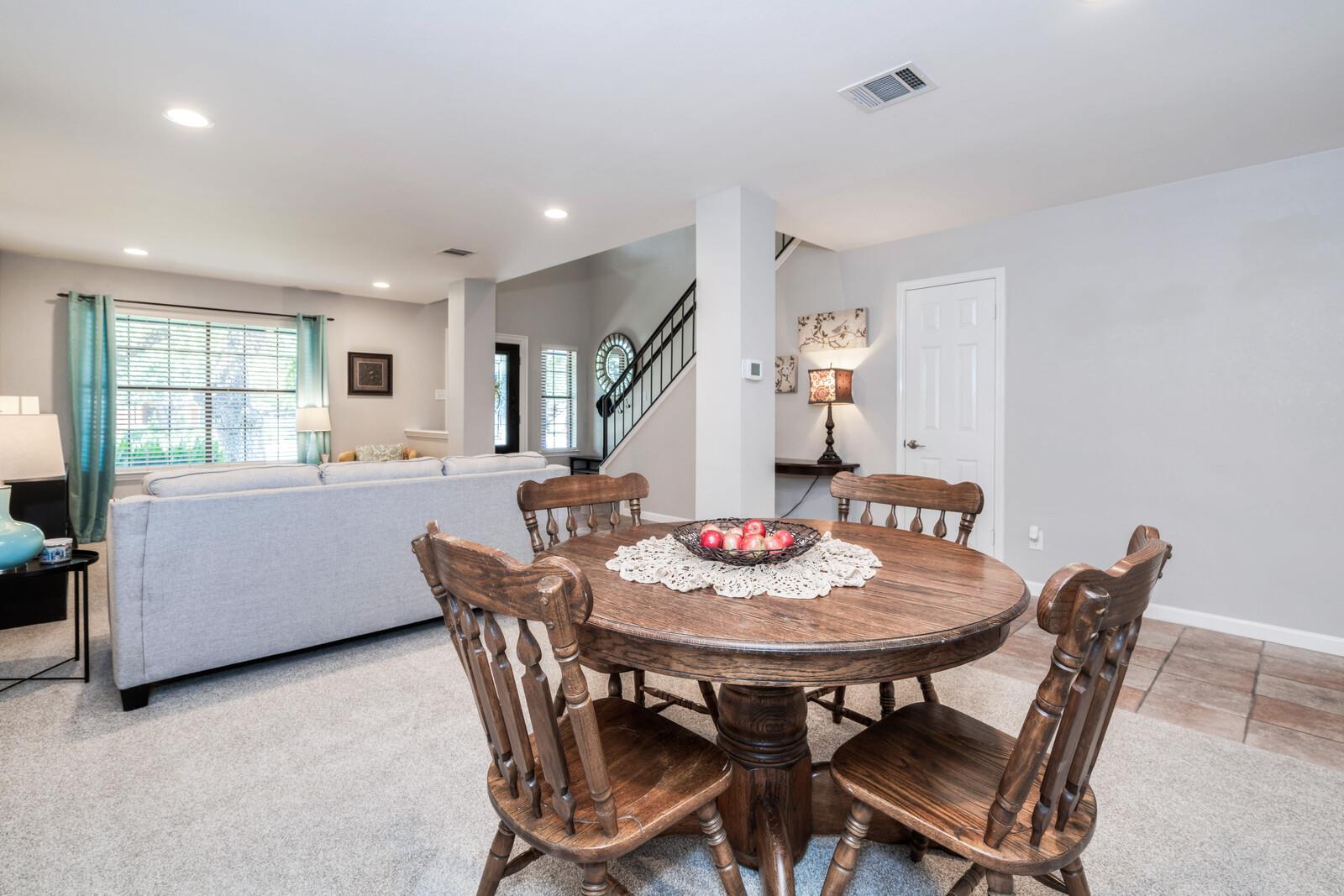 17520 Klamath Falls Dr, Round Rock, TX 78681