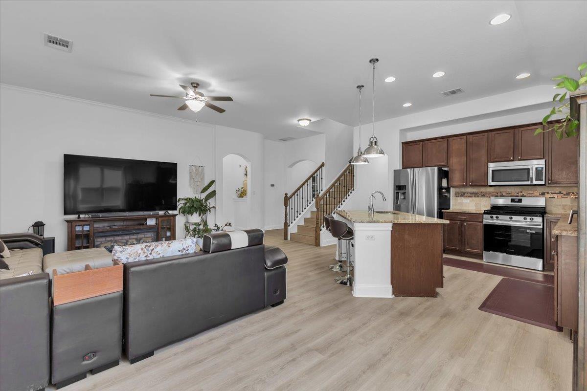 4421 Trinity Woods St, Leander, TX 78641