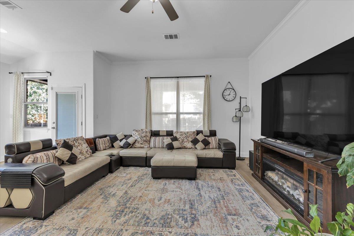 4421 Trinity Woods St, Leander, TX 78641