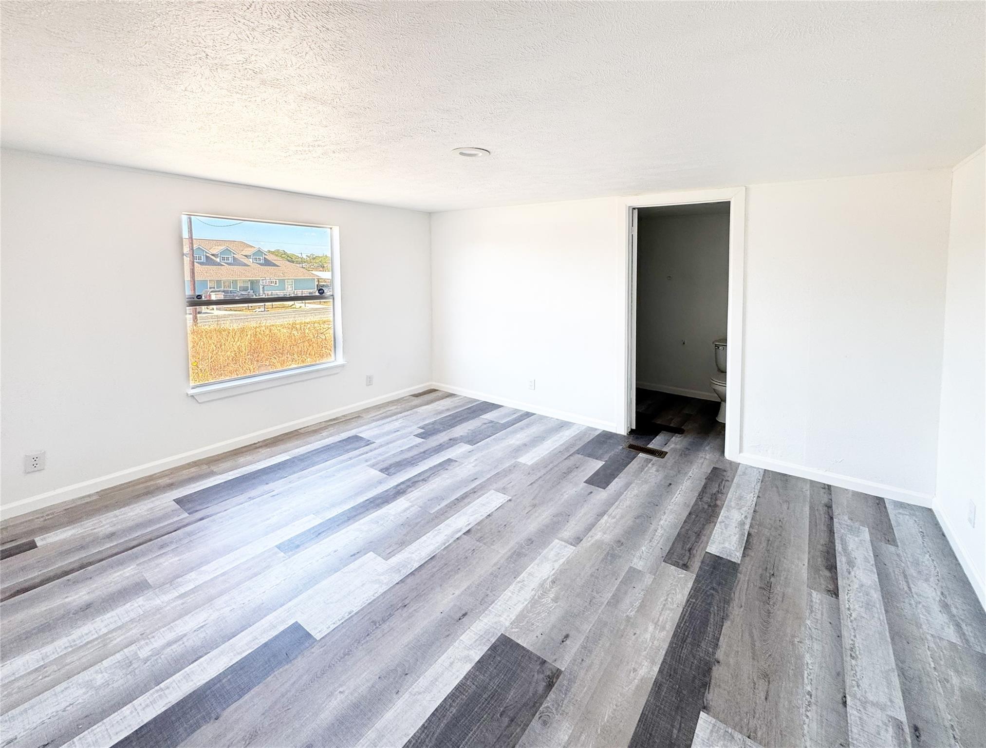 23038 White Hickory, Elmendorf, TX 78112