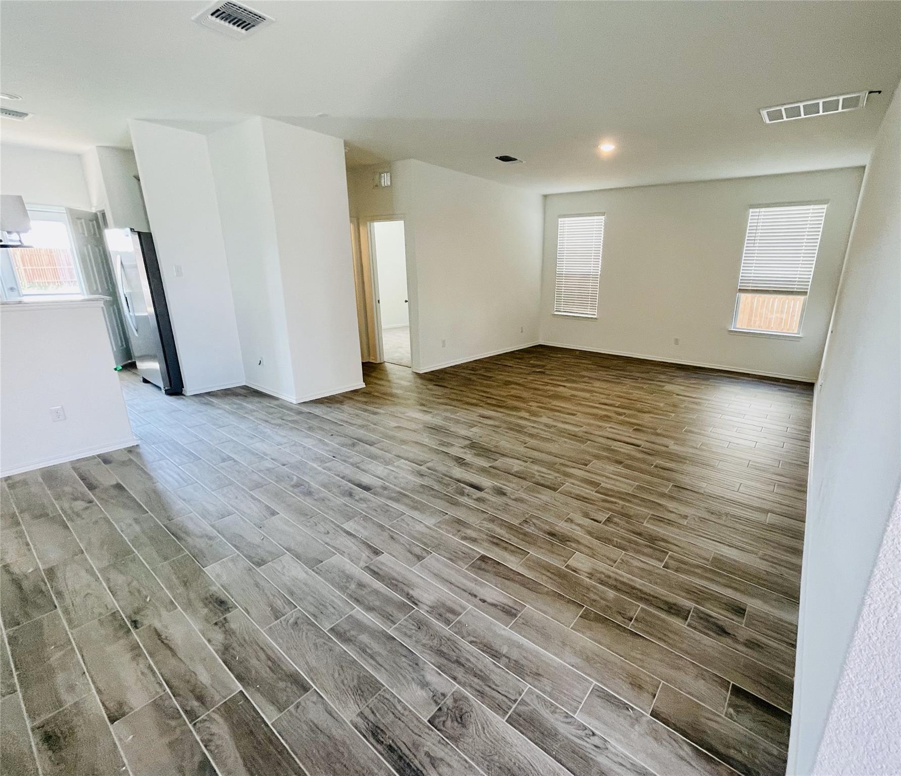 125 BENNINGTON Dr, Liberty Hill, TX 78642