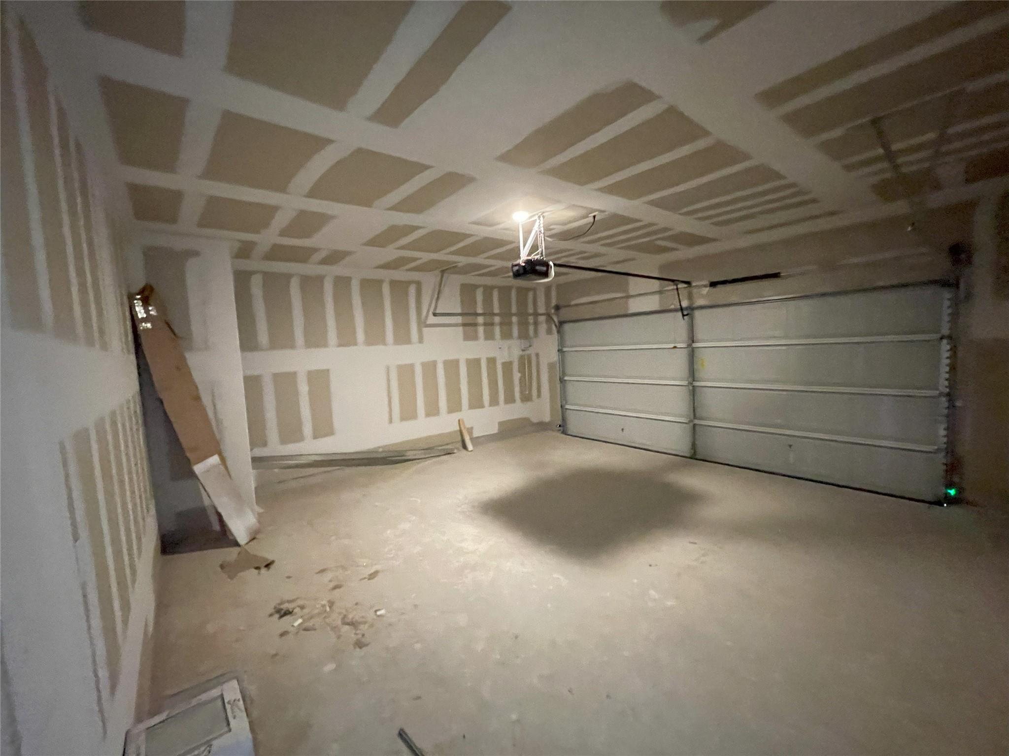 125 BENNINGTON Dr, Liberty Hill, TX 78642