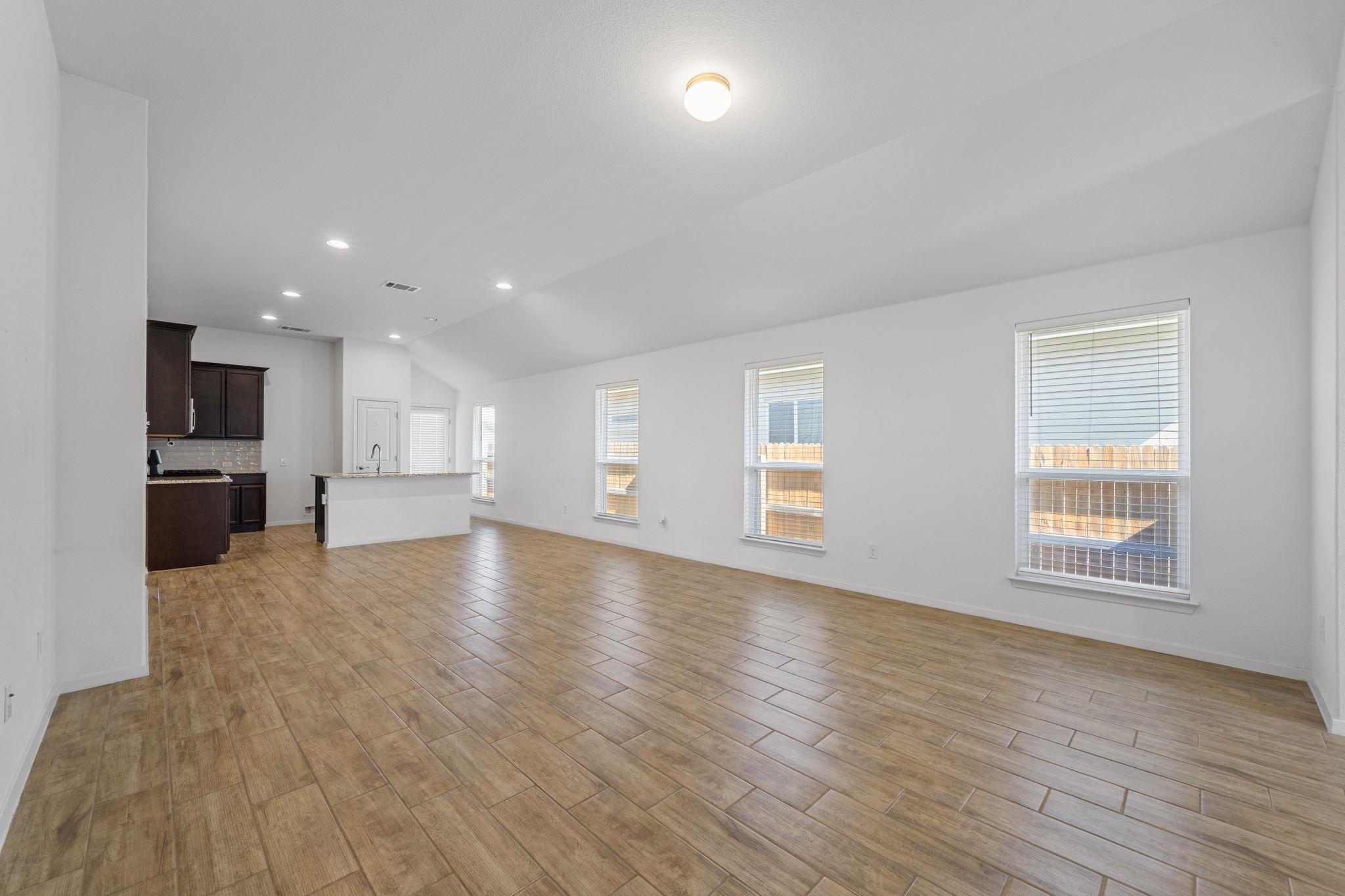 219 Trailside Ln, Bastrop, TX 78602