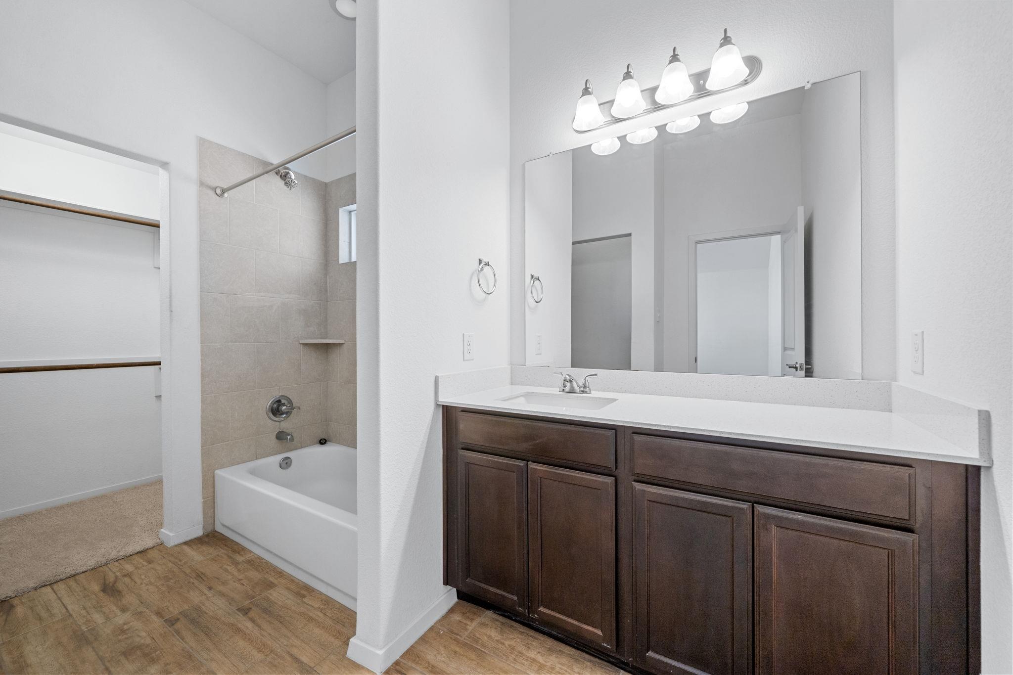 219 Trailside Ln, Bastrop, TX 78602