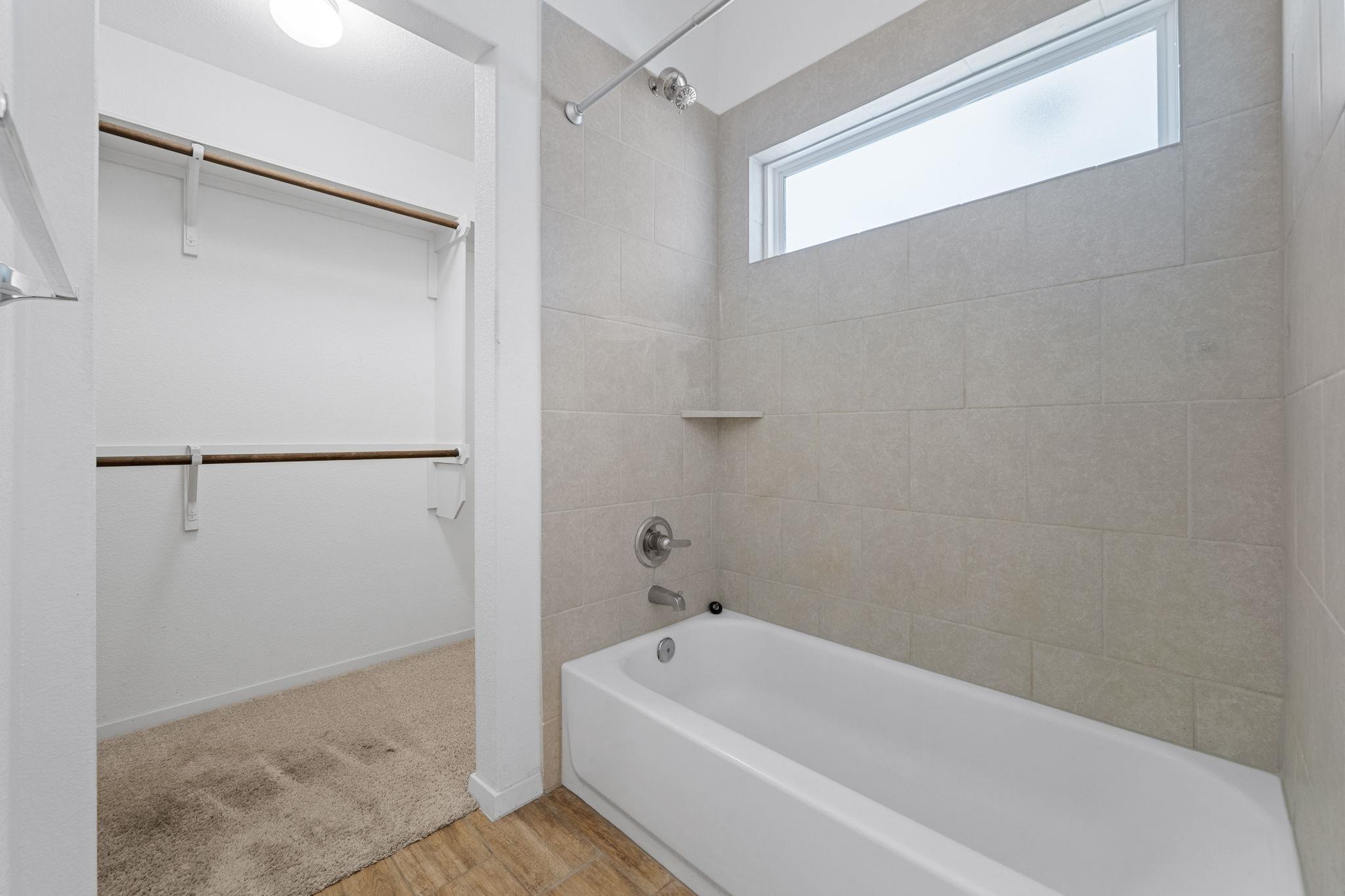 219 Trailside Ln, Bastrop, TX 78602