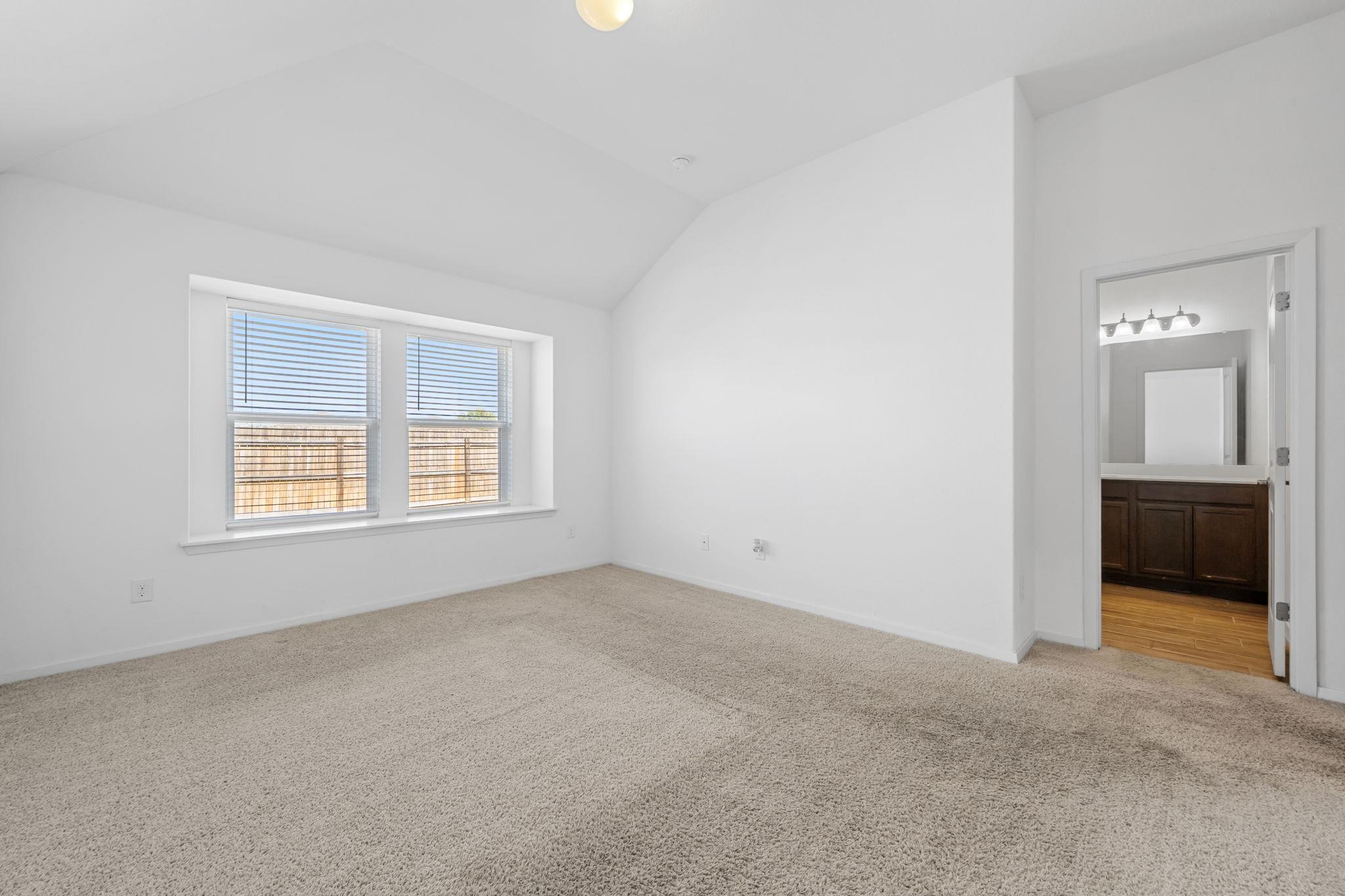 219 Trailside Ln, Bastrop, TX 78602