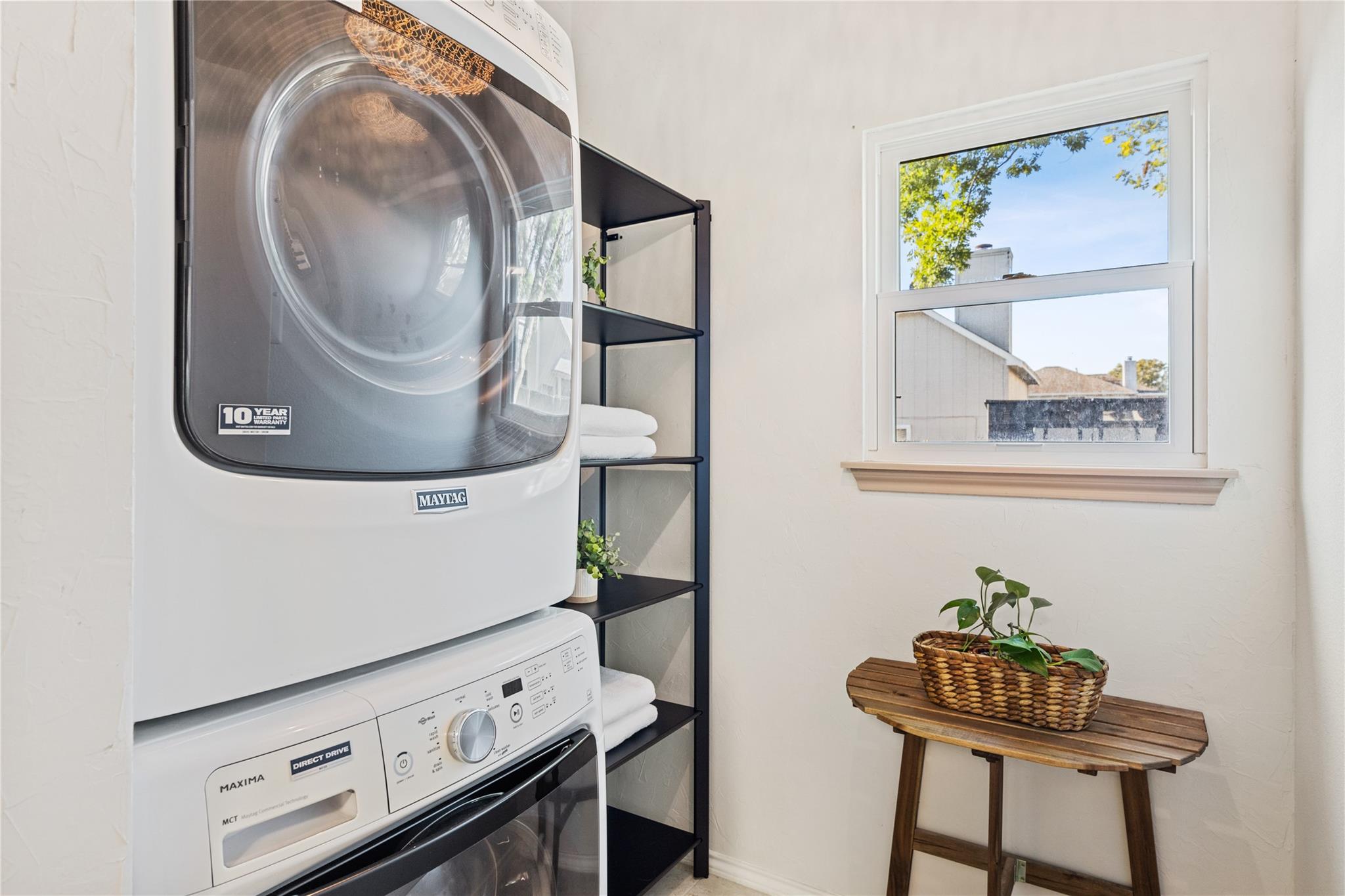 903 Thackeray Ln, Pflugerville, TX 78660