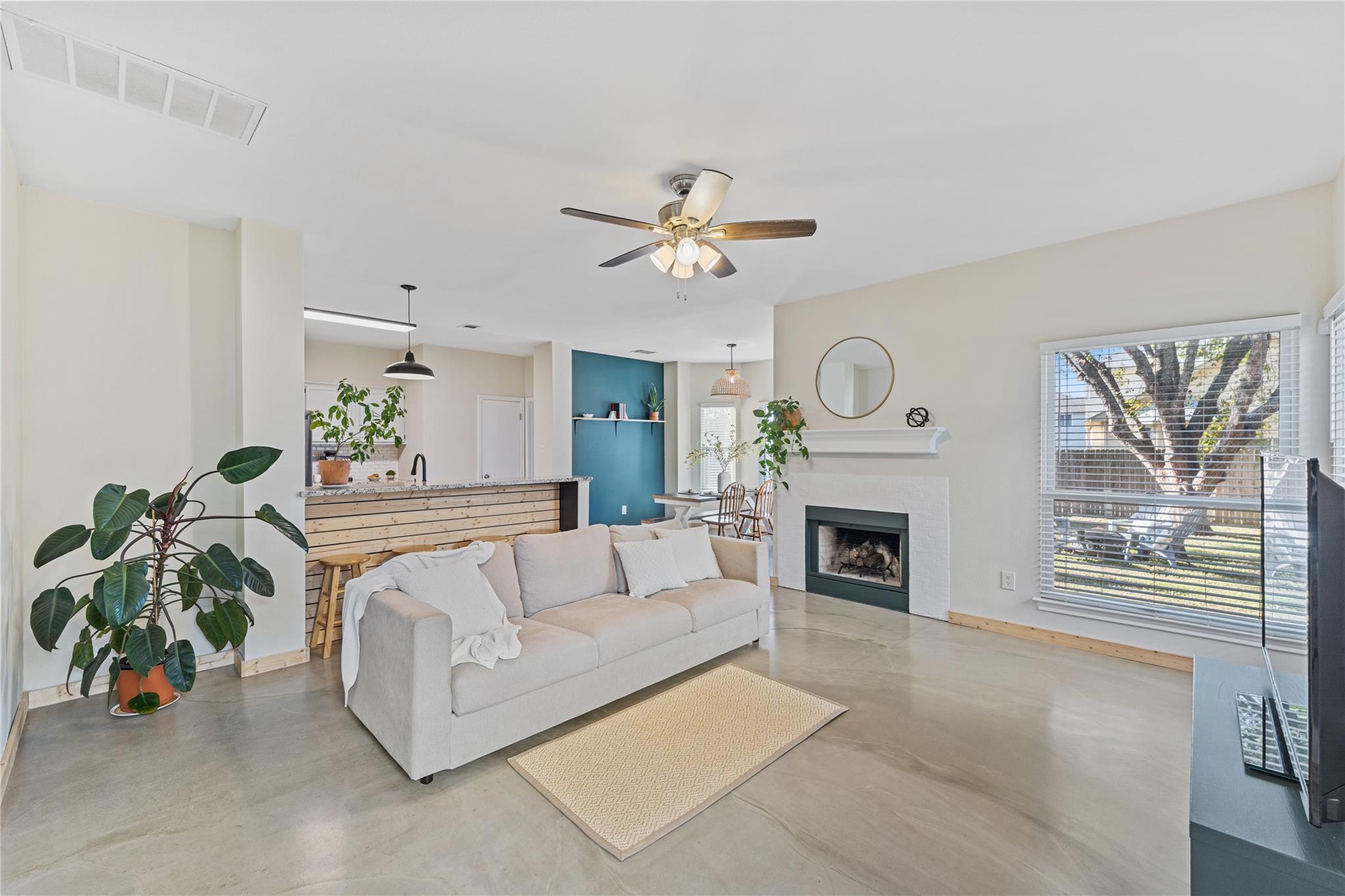 903 Thackeray Ln, Pflugerville, TX 78660